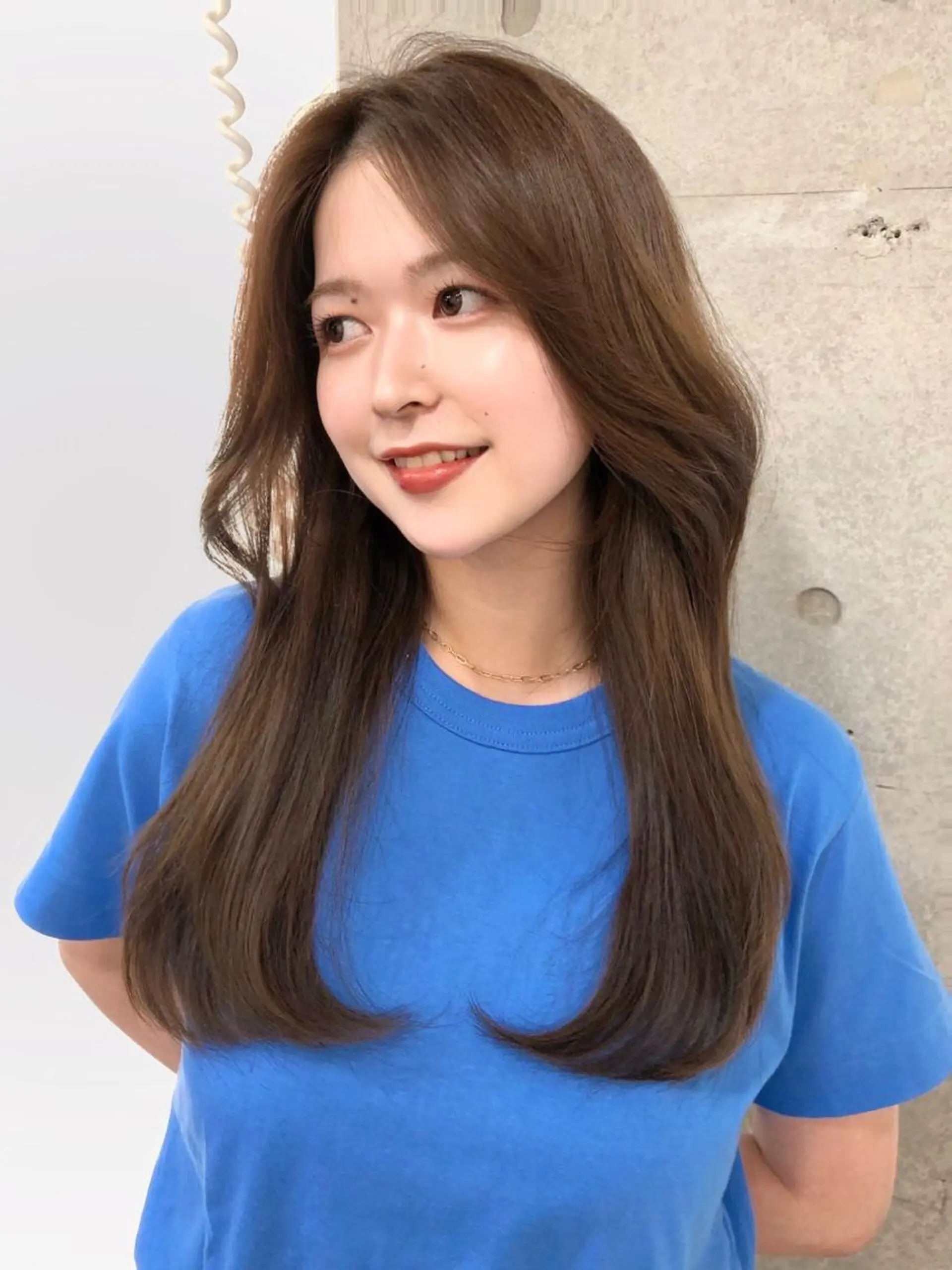 ロング カラー くびれヘア 韓国風ヘア カット ヘアカラー トリートメント トレンドヘア🌿 森  一愛のヘアスタイル