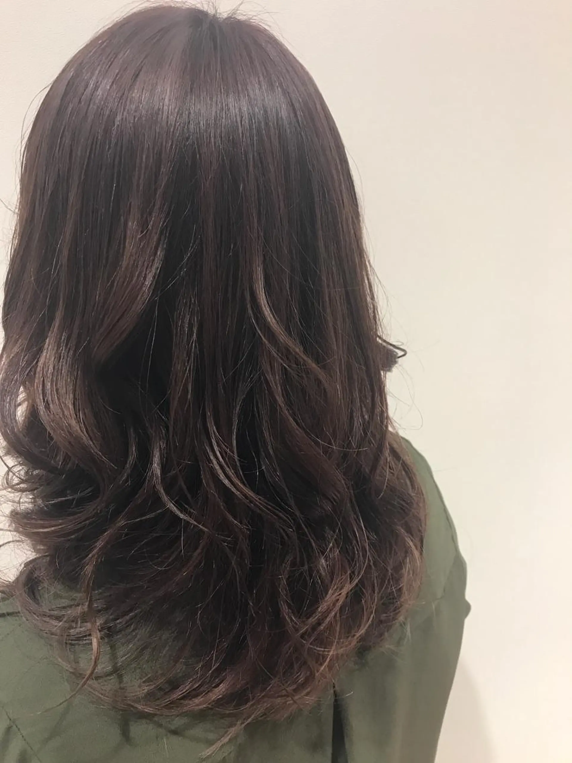 ロング カット ヘアカラー Le Clic所属・貝通丸 朱里のヘアスタイル