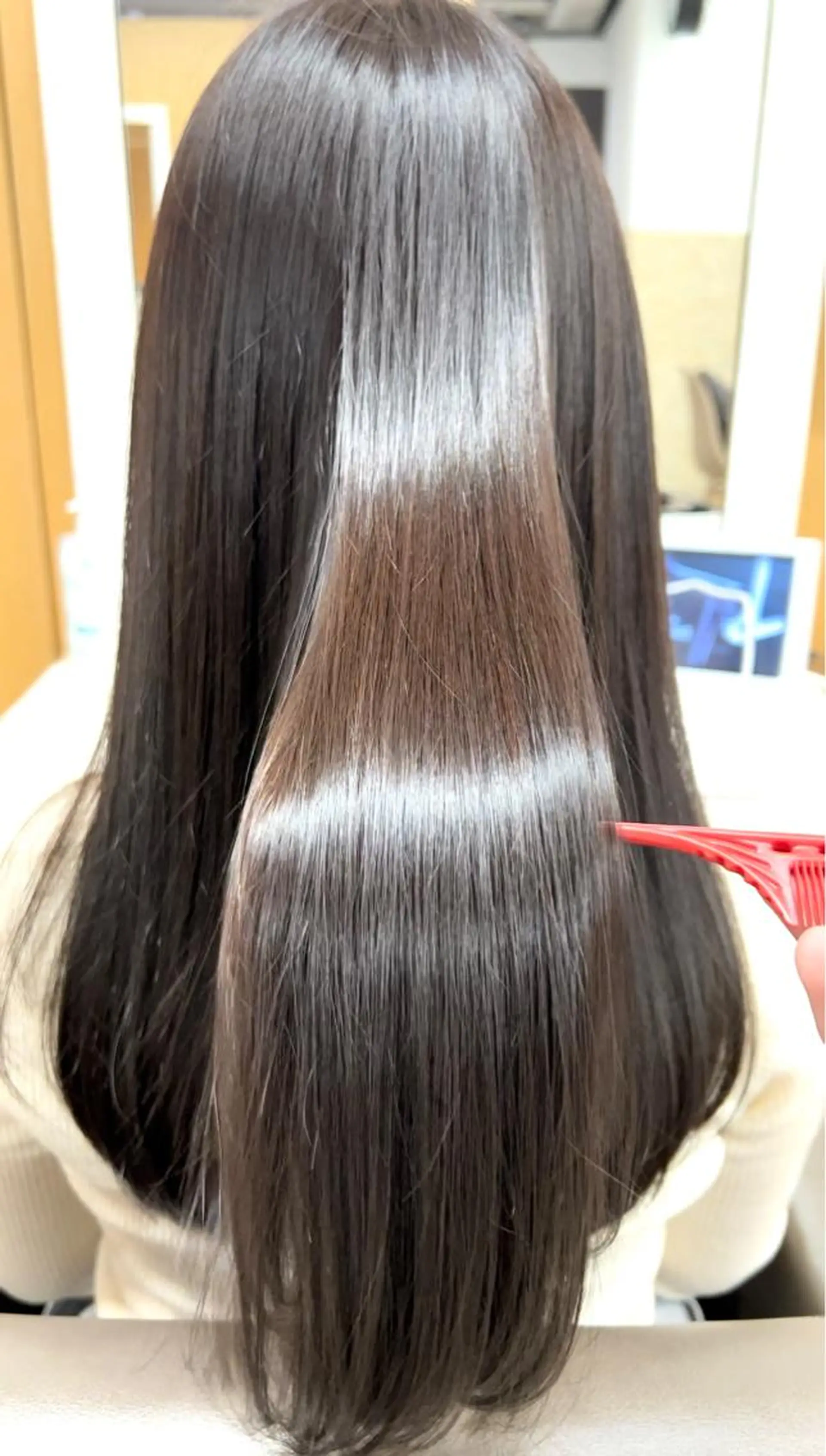 ロング カット 縮毛矯正 透明感カラー ゆうだいのヘアスタイル