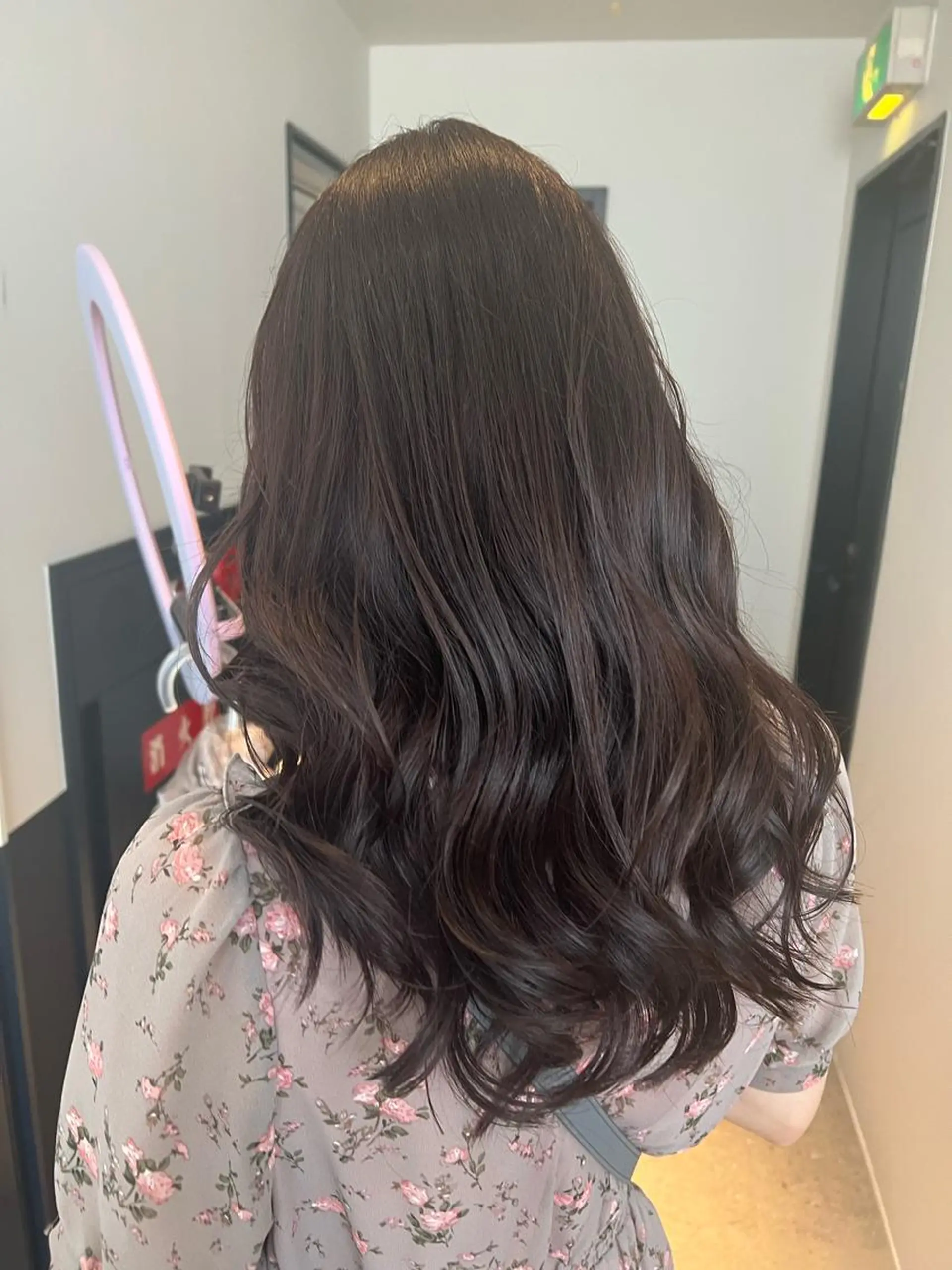 セミロング ピンクブラウン 岸田 悠佑のヘアスタイル