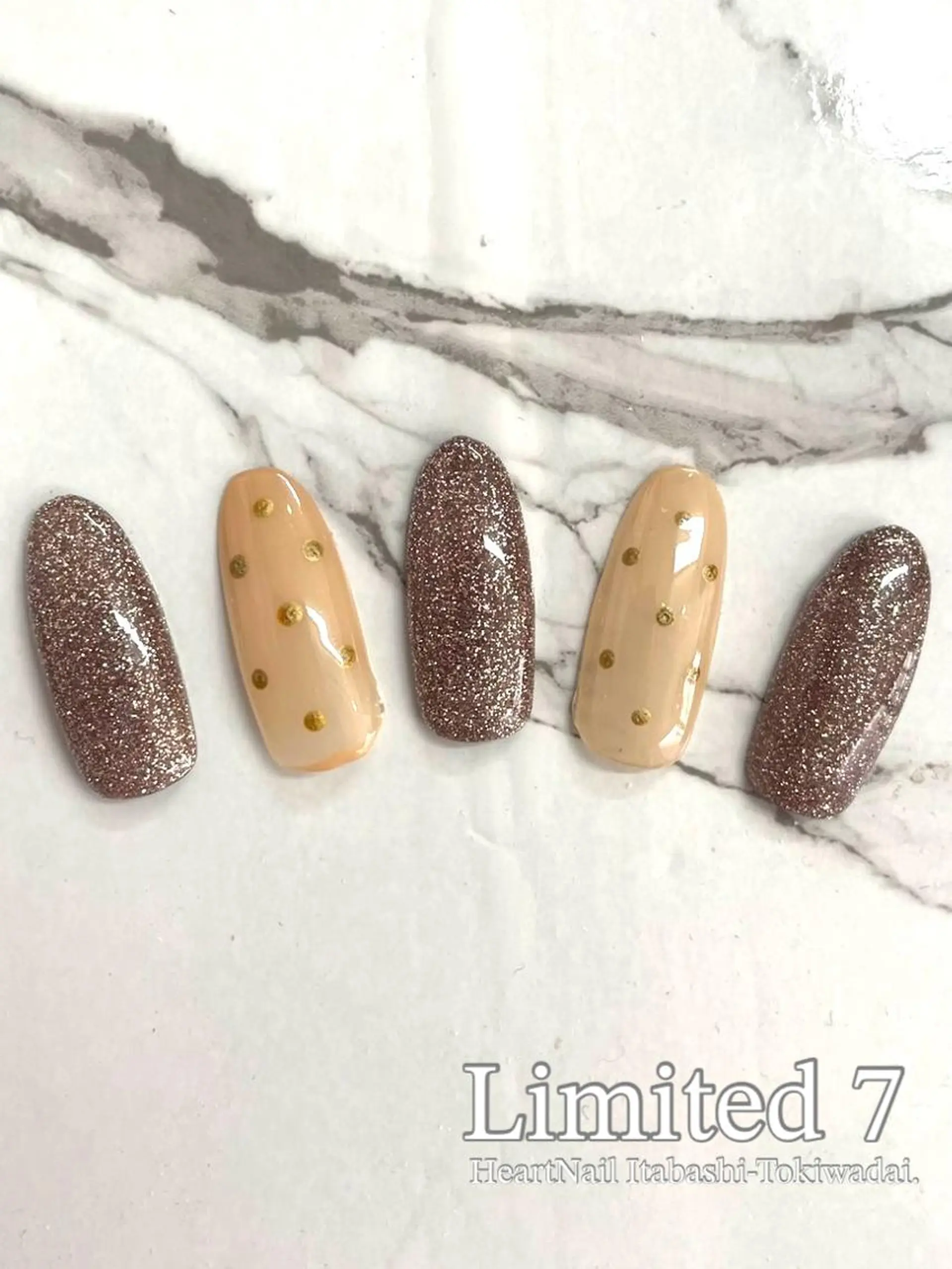 ネイル アートネイル ラメ(グリッター) ラメグラデーション マグネットネイル ワンカラーネイル ハンドネイル ハンドケア はあとねいる 板橋ときわ台店のネイルデザイン