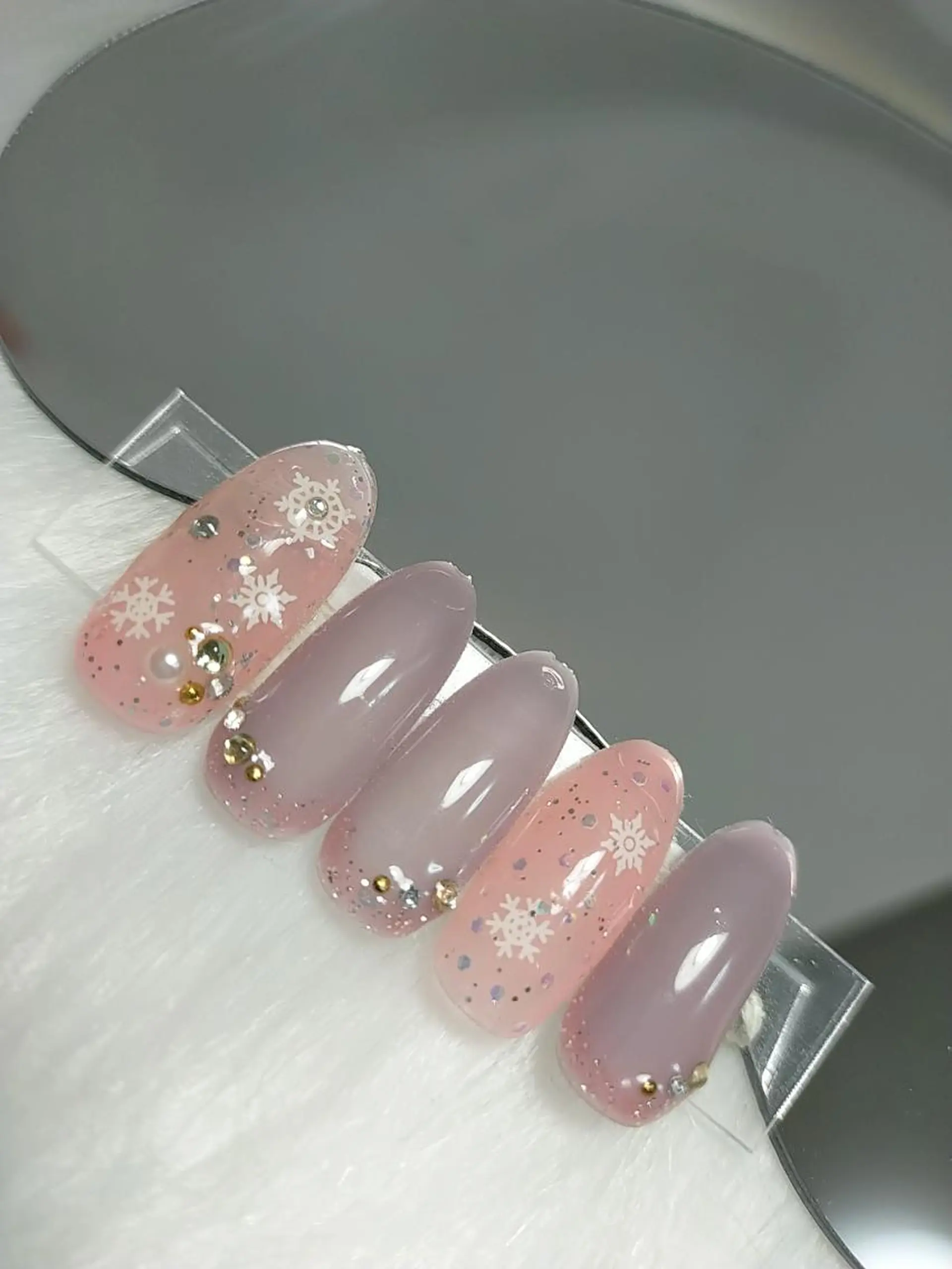 ネイル 冬ネイル ハンドネイル 🎀Yumi✨ 長さ出し専門のネイルデザイン
