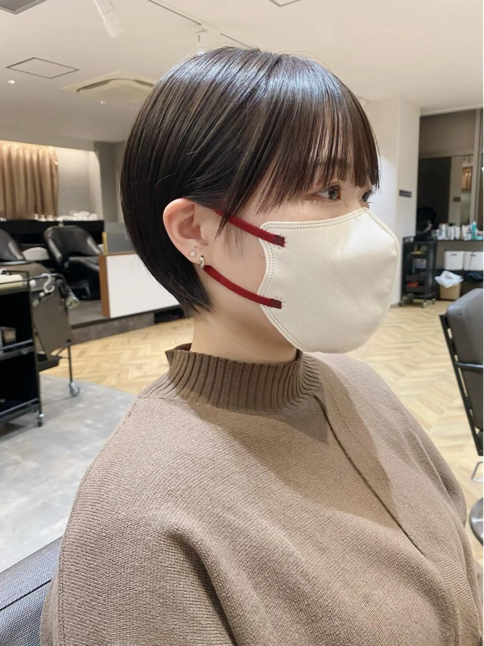 ショート かえ🩶韓国ボブ🎀 透明感カラー🥣のヘアスタイル