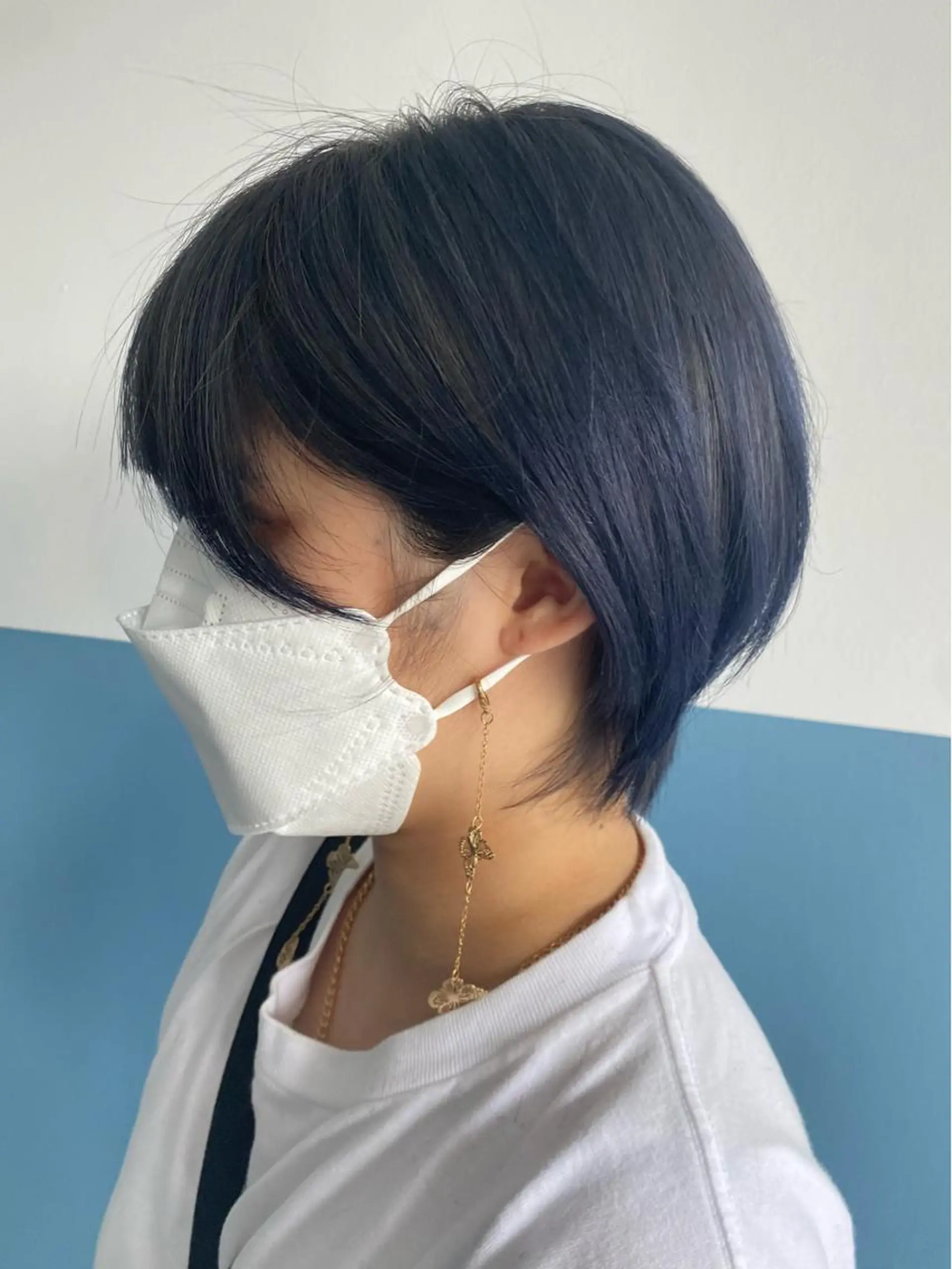 ショート カラー 黒髪 ブルーカラー ブルーブラック くびれヘア ショートヘア カット ヘアカラー トリートメント ボブ/レイヤー/ ウルフ/池澤慎人のヘアスタイル