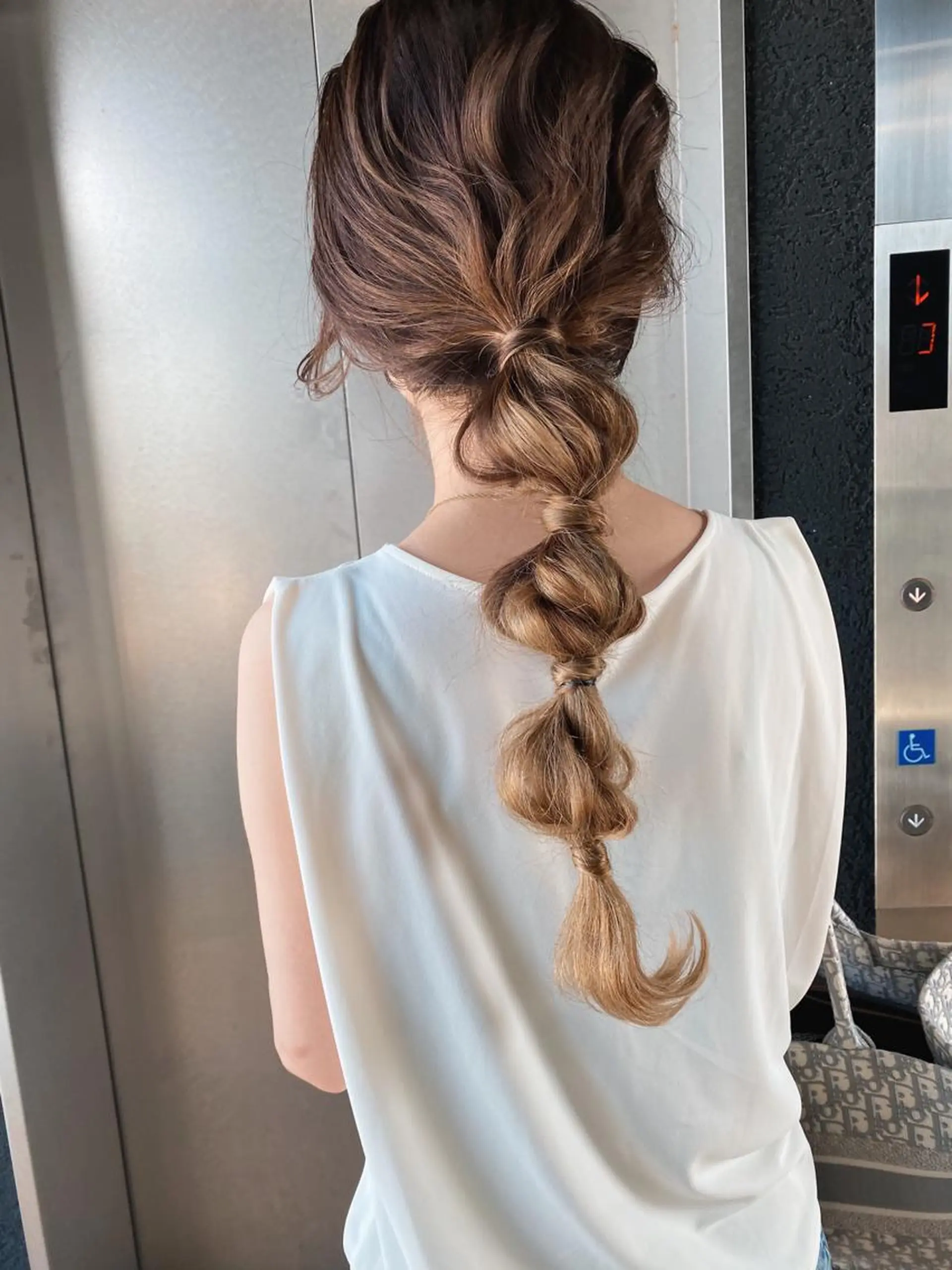 ロング ヘアアレンジ Living所属・ヨシモトリョウ 髪質改善/美髪のヘアスタイル