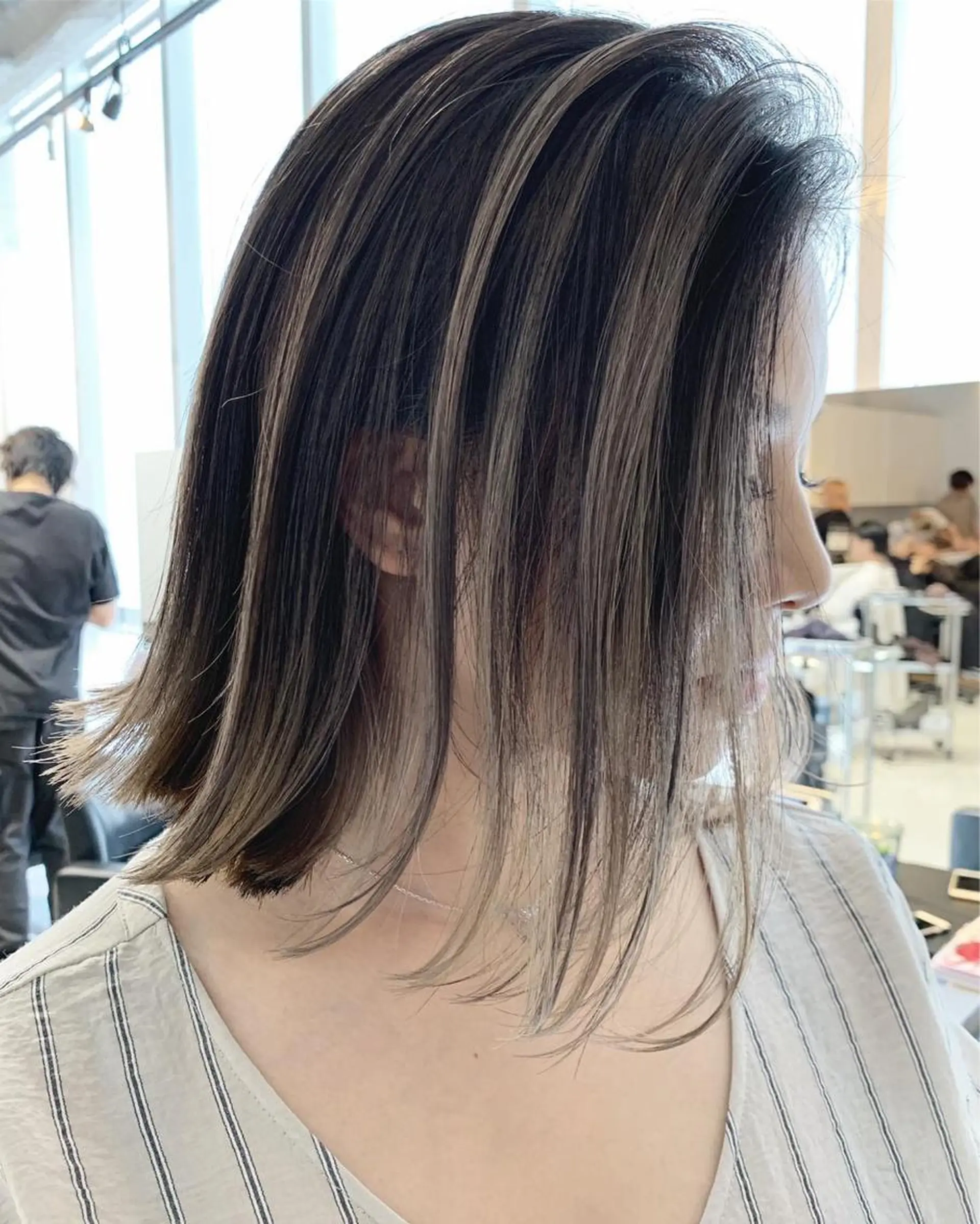 ミディアム パーマ メンズ メンズバレイヤージュ アッシュ レイヤーカット カット ヘアカラー トリートメント 【公式】amble luxe池袋東口♻️のヘアスタイル