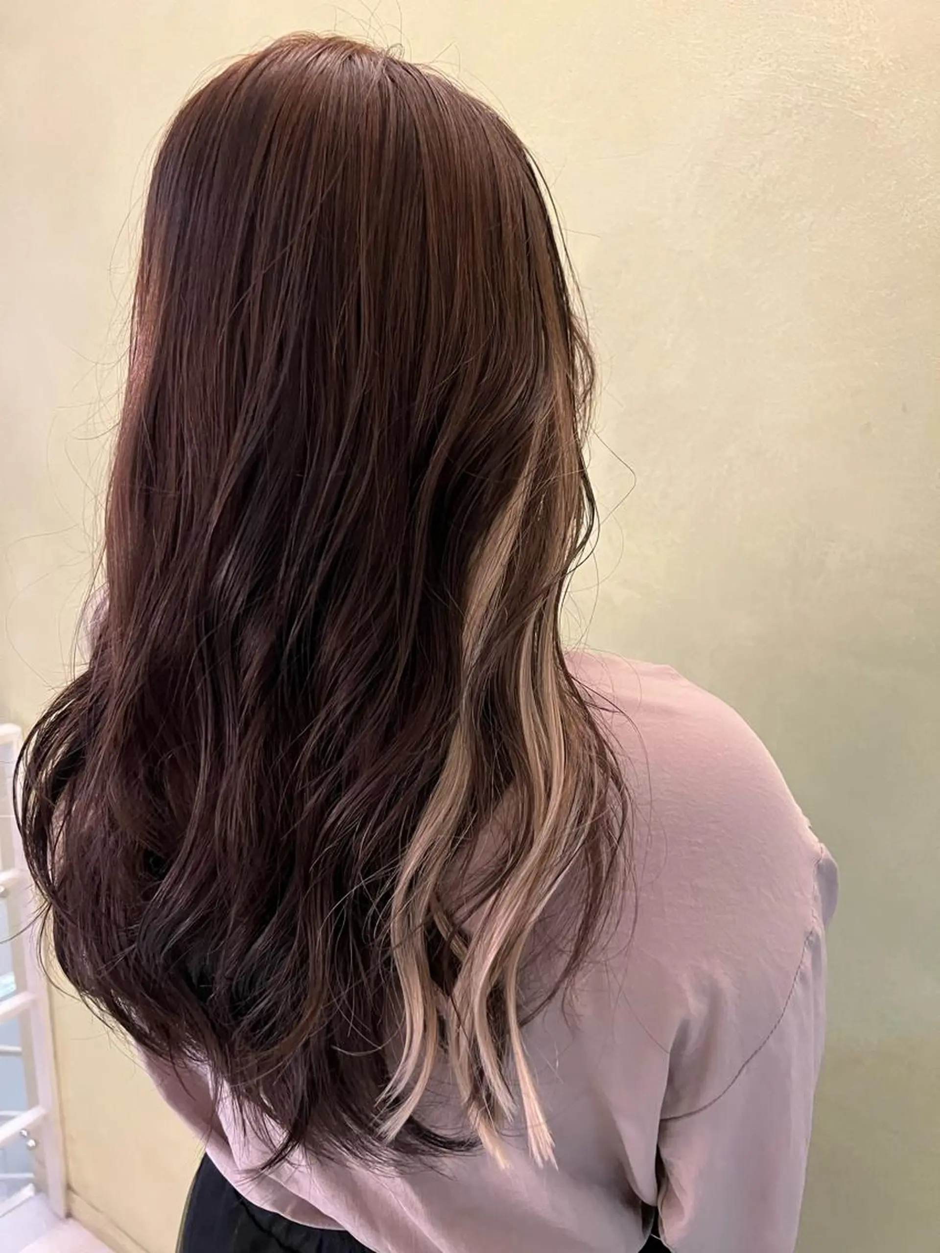 ロング カラー シールエクステ ブリーチ ハイライトカラー インナーカラー エクステ 透明感カラー/ 藤原リックのヘアスタイル
