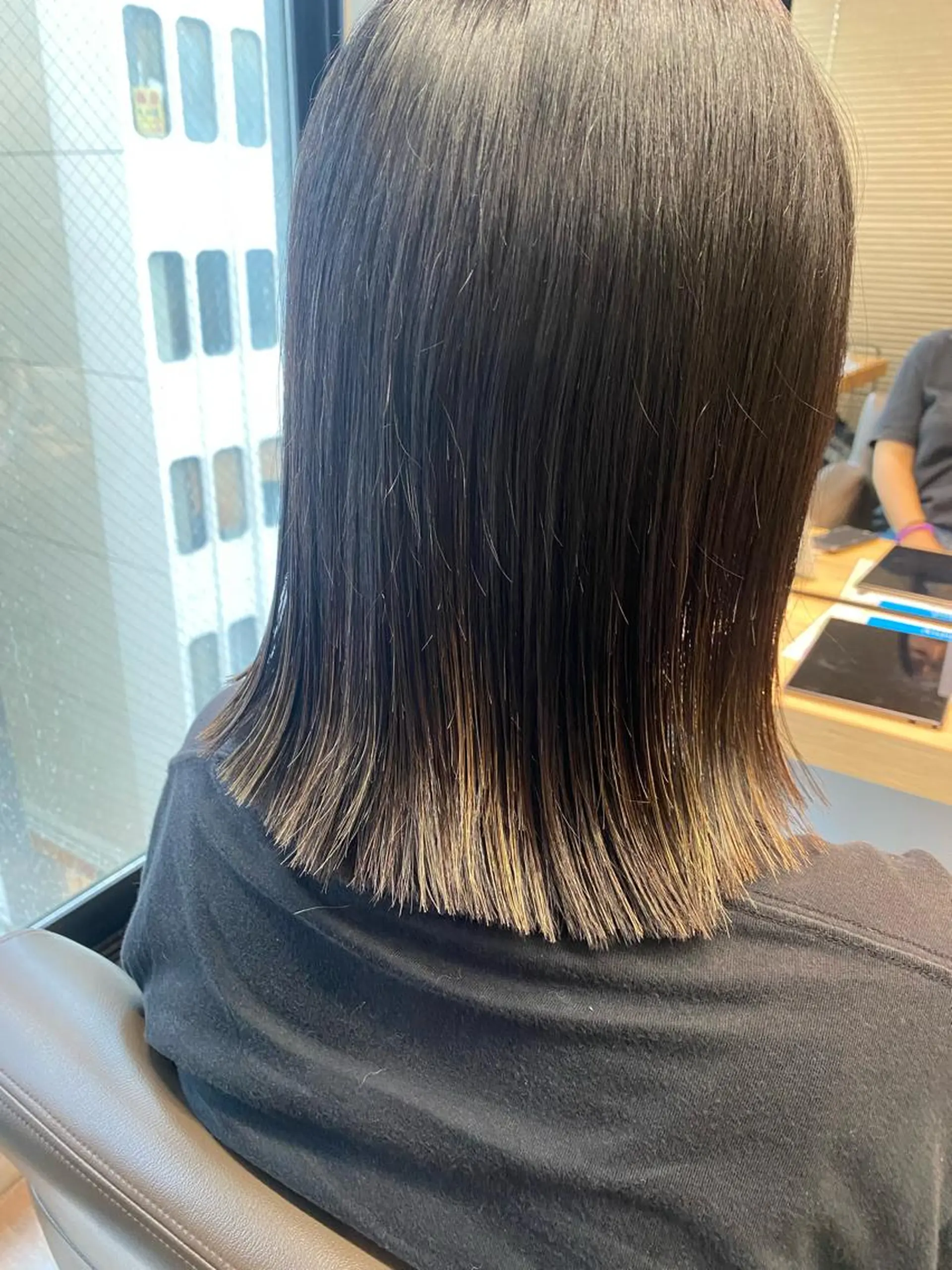 ミディアム パーマ 縮毛矯正 hina💟 透明感カラーのヘアスタイル