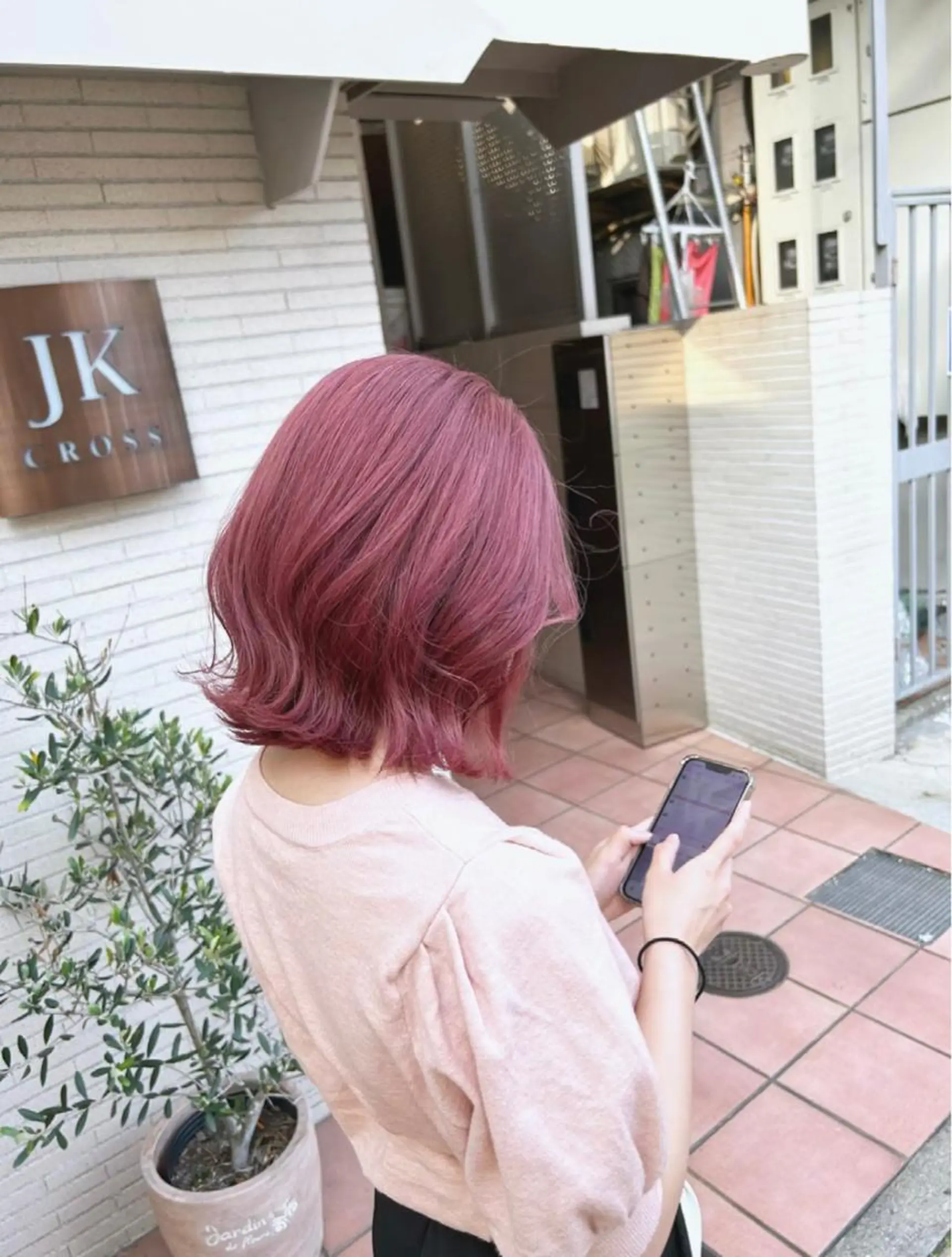 ミディアム NANAMI/透け感 /グレージュのヘアスタイル