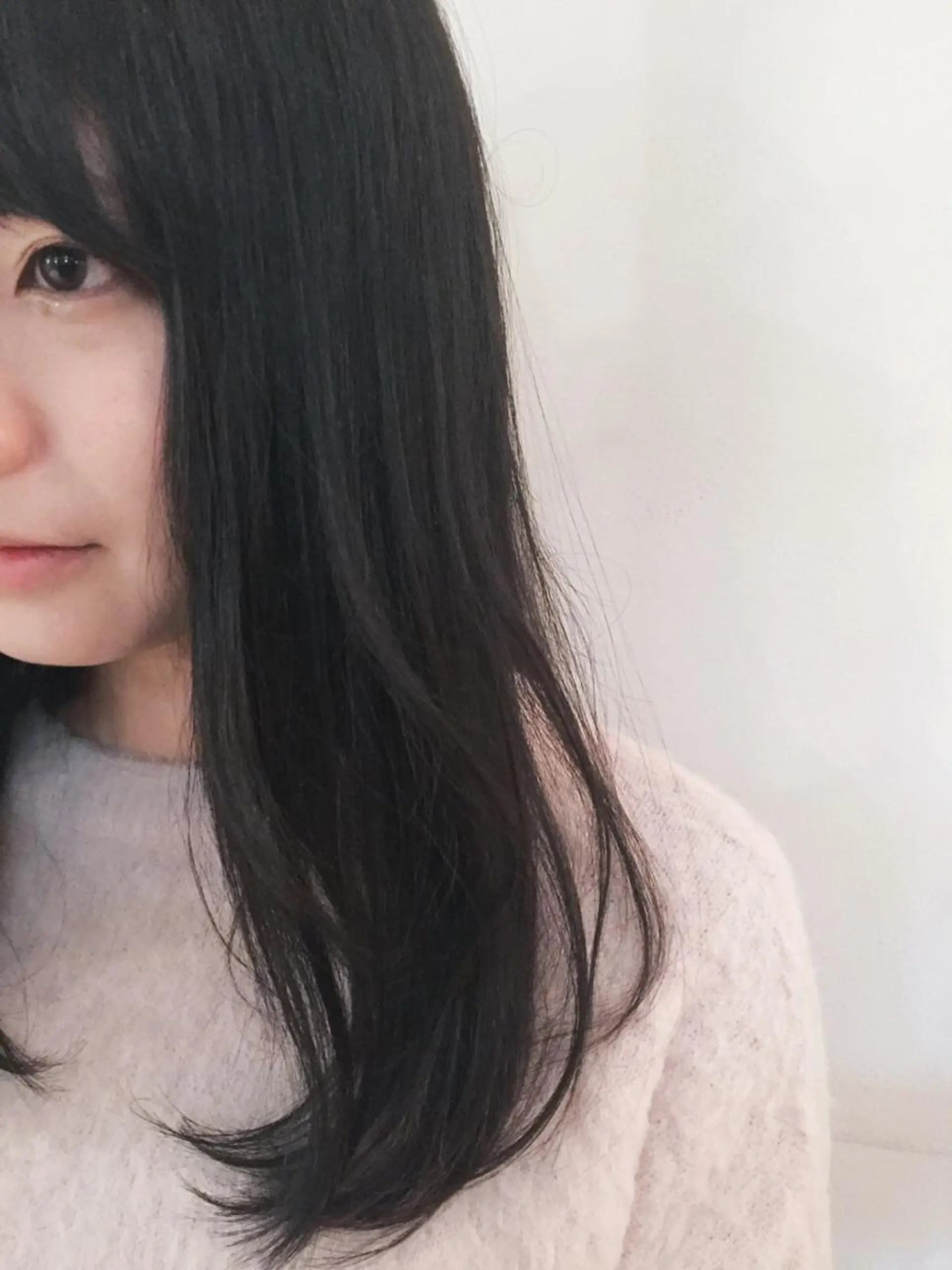 ミディアム セミロング カラー conne& ririのヘアスタイル