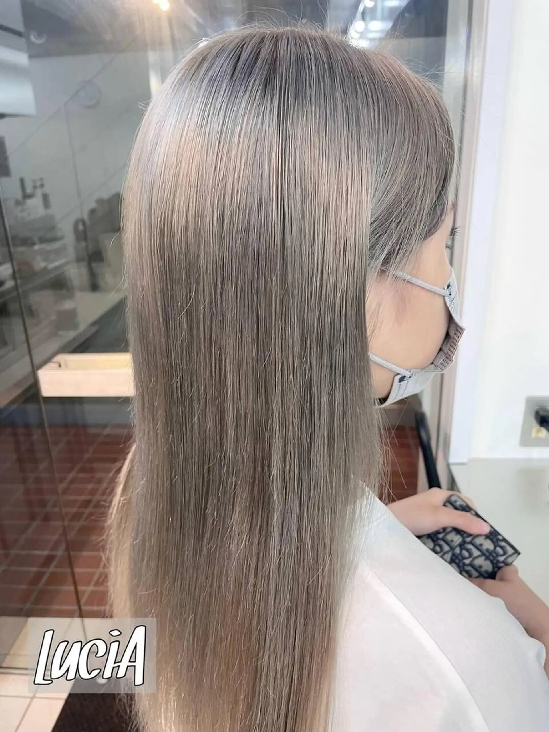 カラー ロング MISAKIエクステ ブリーチ\5900のヘアスタイル