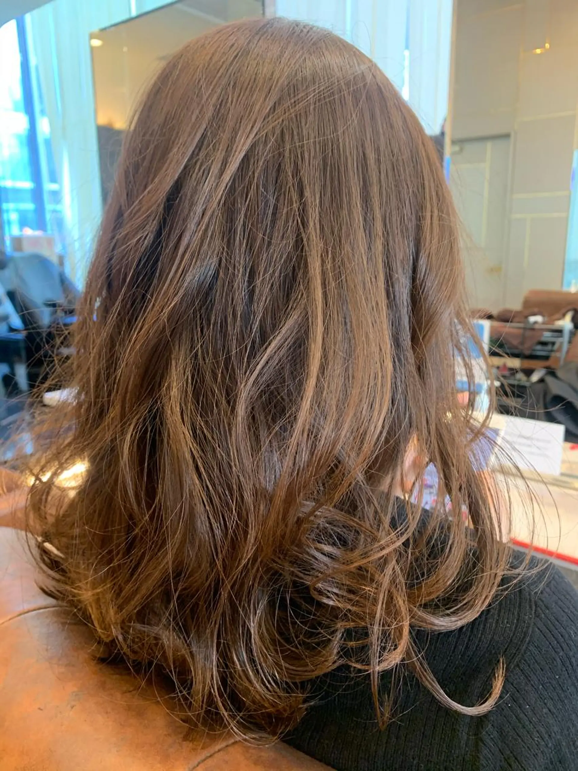ミディアム カット ヘアカラー LucksiMie ginza  明松のヘアスタイル
