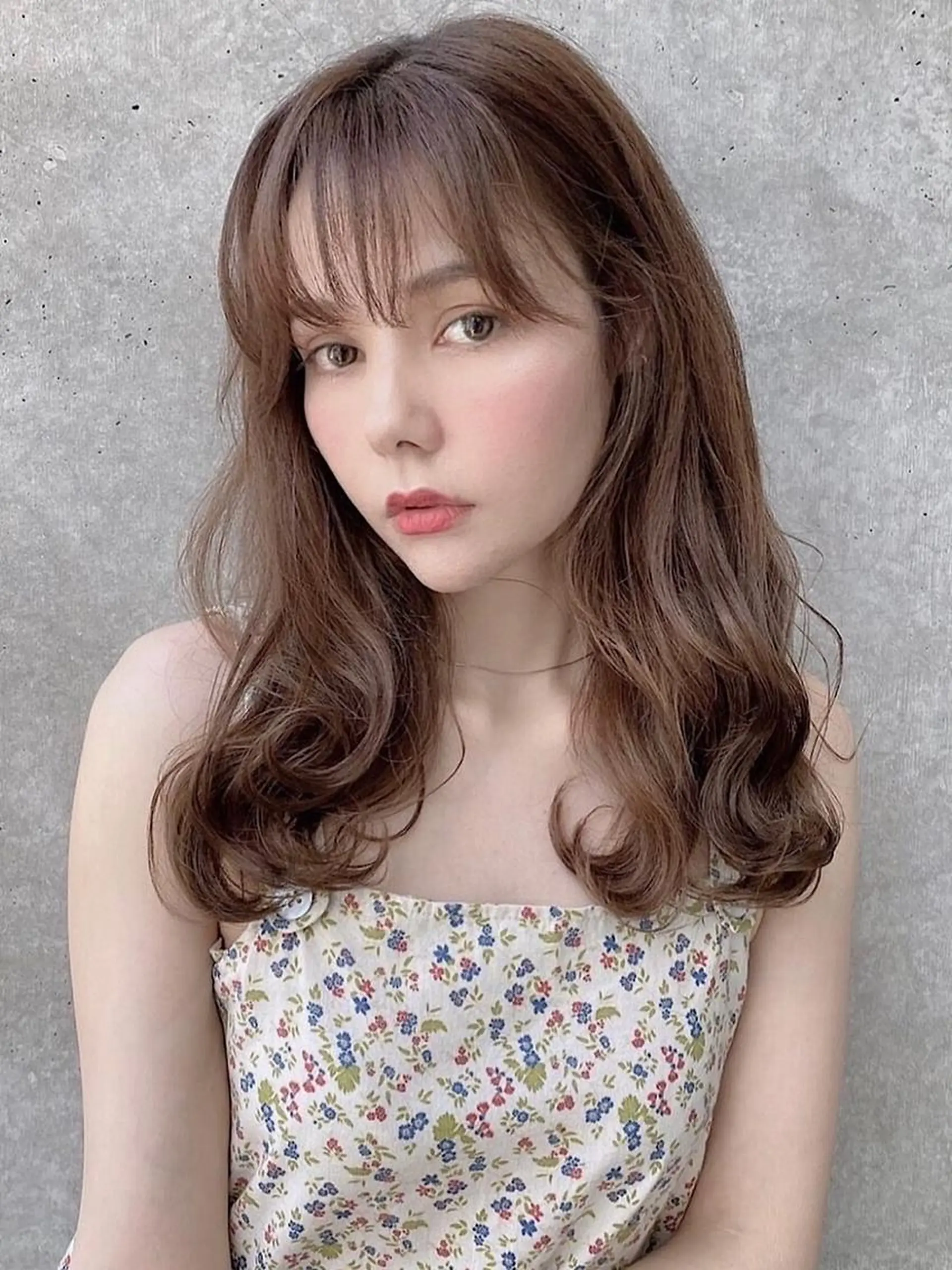 セミロング youres hair 髪質改善トリートメント&ヘッドスパ  新宿三丁目店所属・髪質改善/艶髪 韓国レイヤー/えすたのヘアスタイル