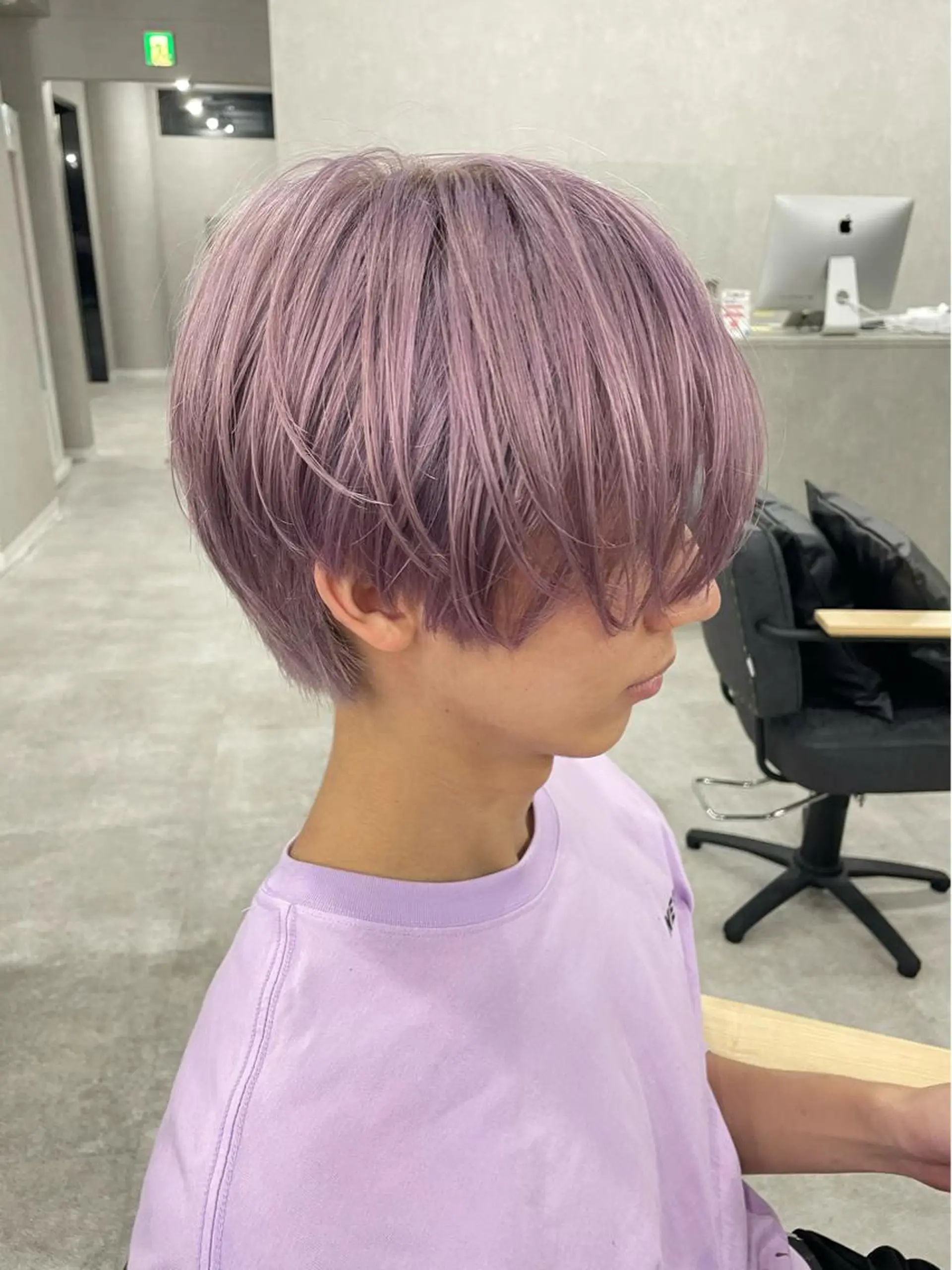カラー メンズ メンズブリーチ ブリーチ カット ヘアカラー トリートメント EMANONシェアサロン心斎橋店所属・韓国メンズヘア　ミル クティボブ　足立佳代のヘアスタイル
