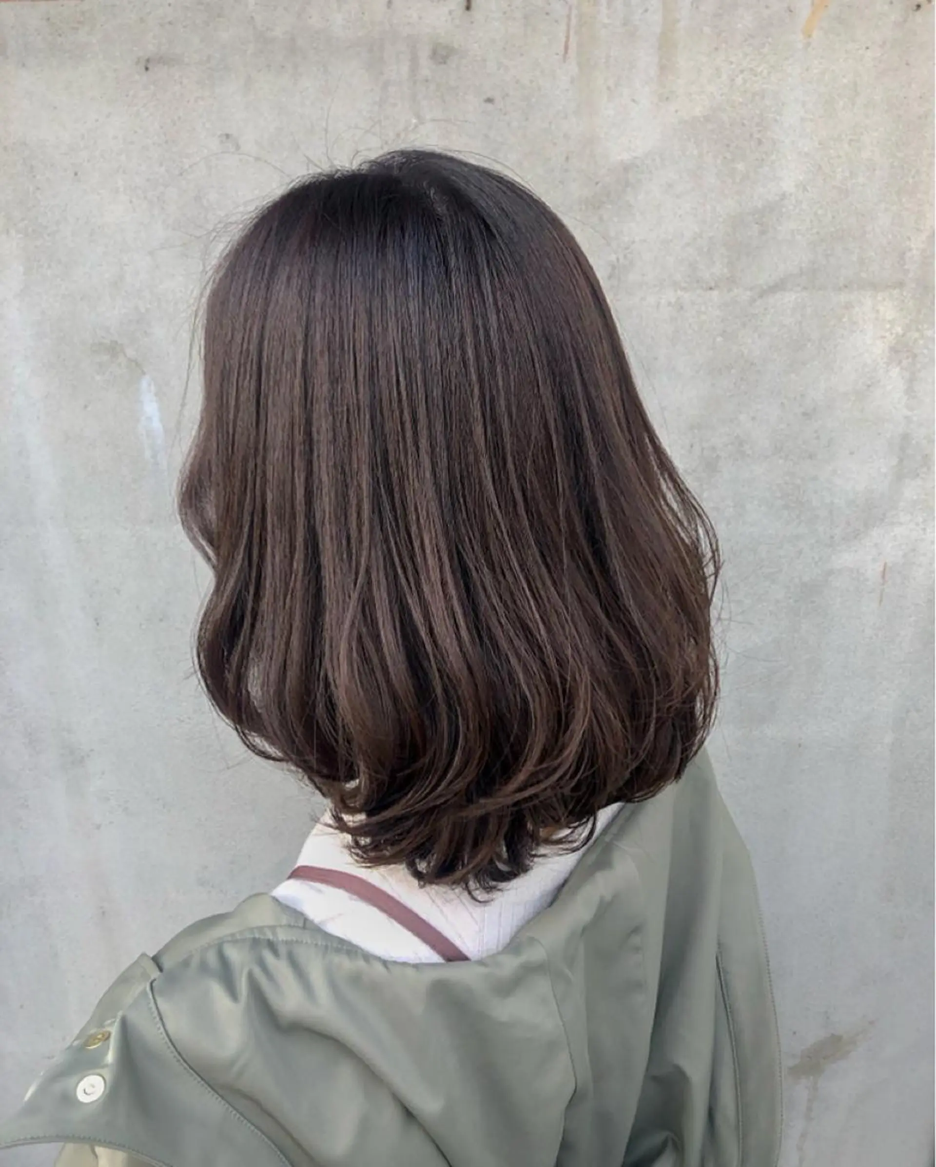 セミロング カラー 透明感カラー グレージュ NAGON STYLE  MICI所属・佐藤 美聡のヘアスタイル