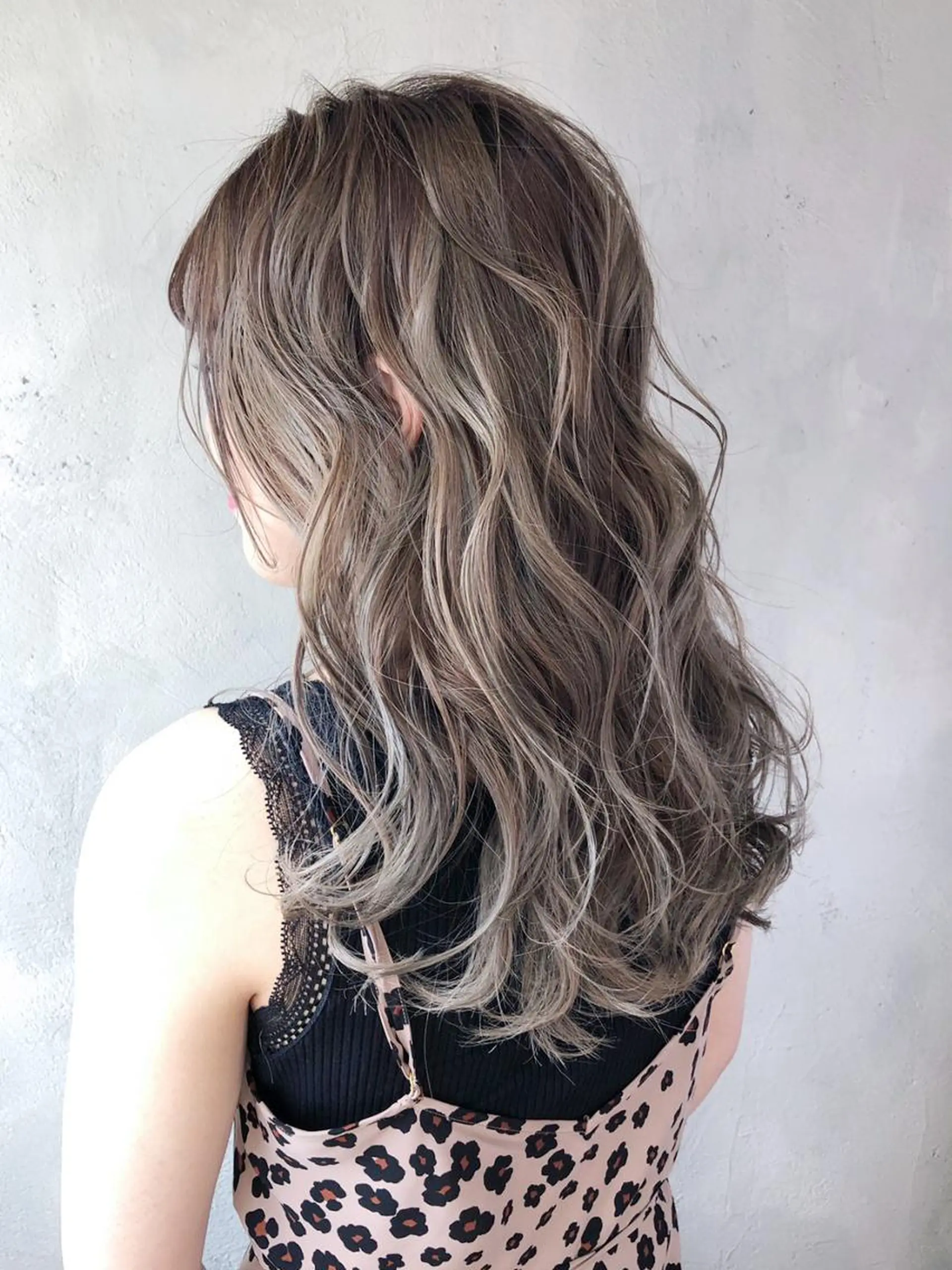 ロング カラー パーマ ヘアアレンジ ベージュカラー ITbyALBUM 中野店のヘアスタイル