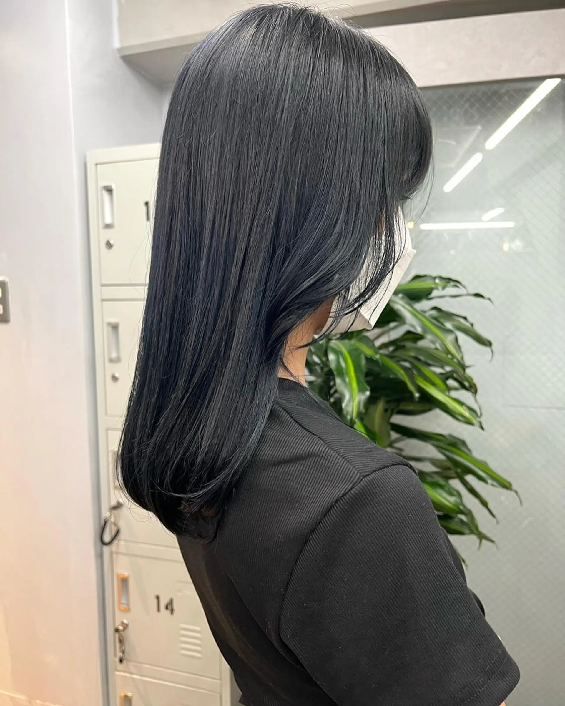 セミロング カラー 垢抜けハイトーン×ブ ロウリストAZUKIのヘアスタイル