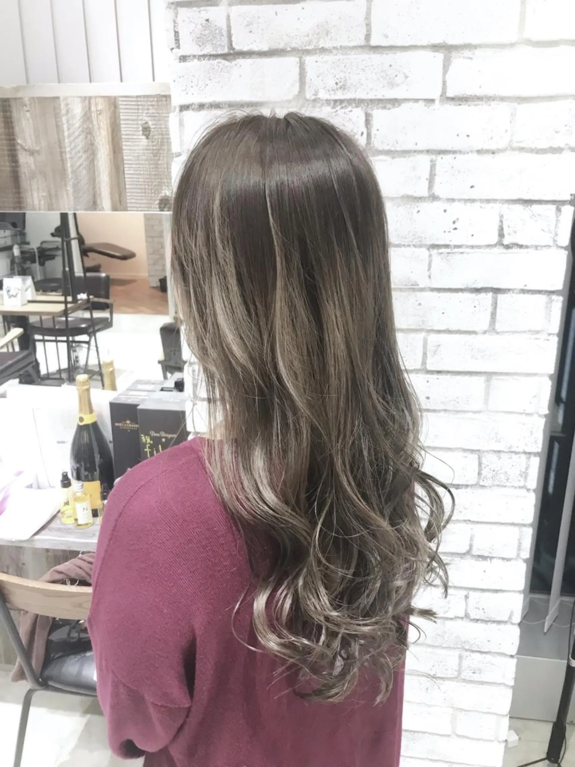 ロング カラー パーマ ヘアアレンジ バレイヤージュ レイヤーカット ヘアカラー バレイヤージュ🌱 渡邉悟🌱のヘアスタイル