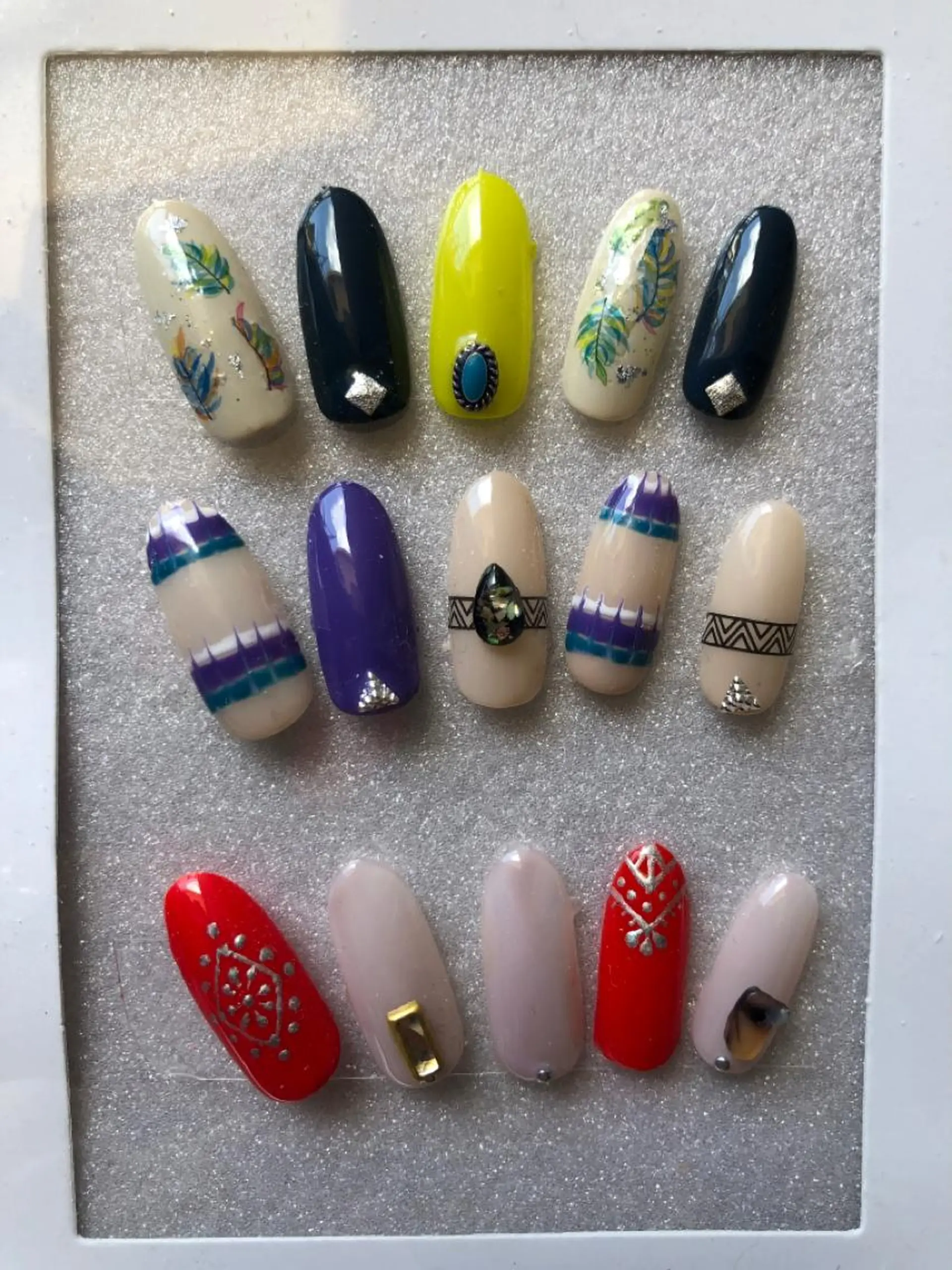 ネイル フットネイル iiloo aromaworksのネイルデザイン