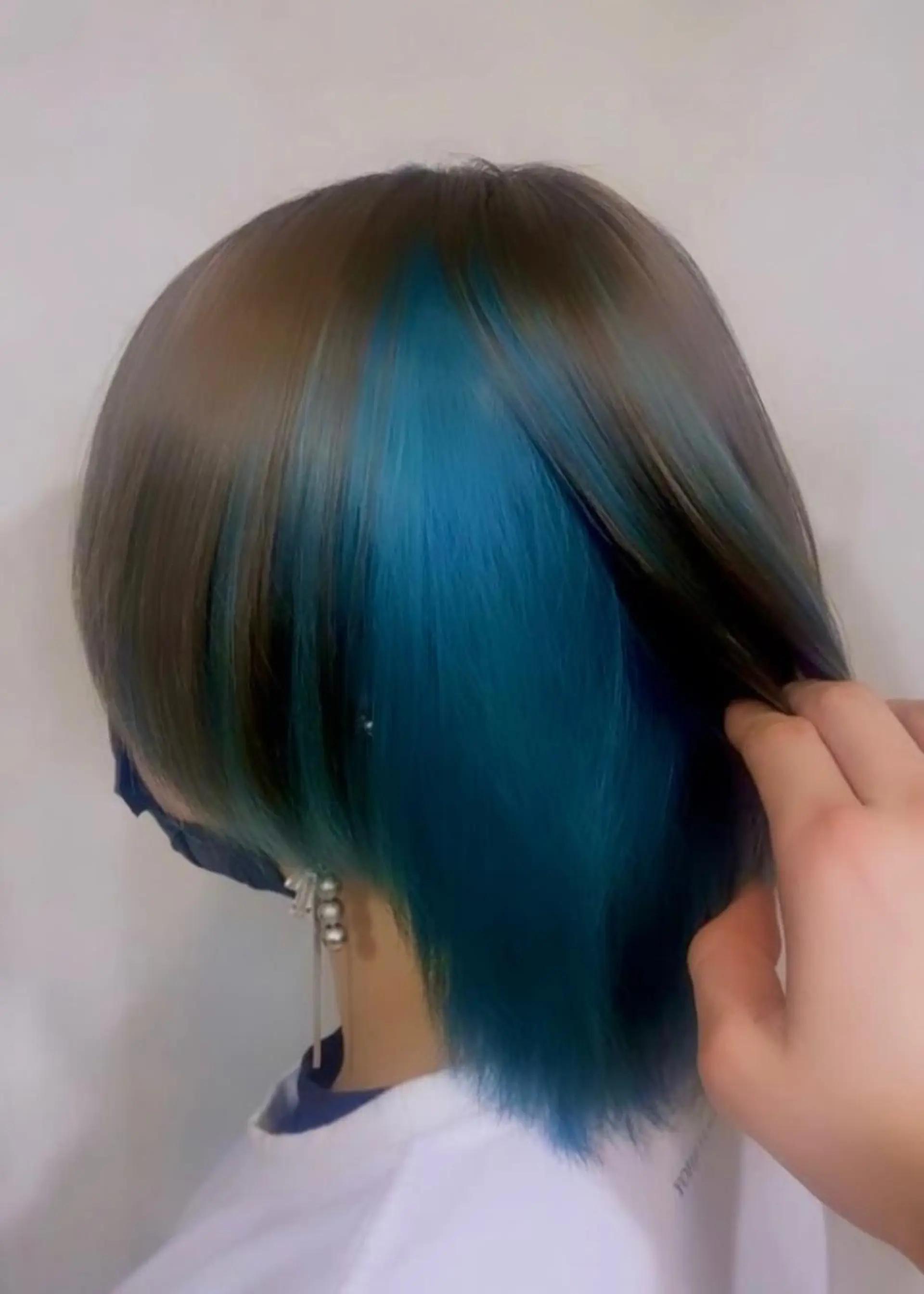 ミディアム カラー そうや🐺ブリーチ/ デザインカラーのヘアスタイル