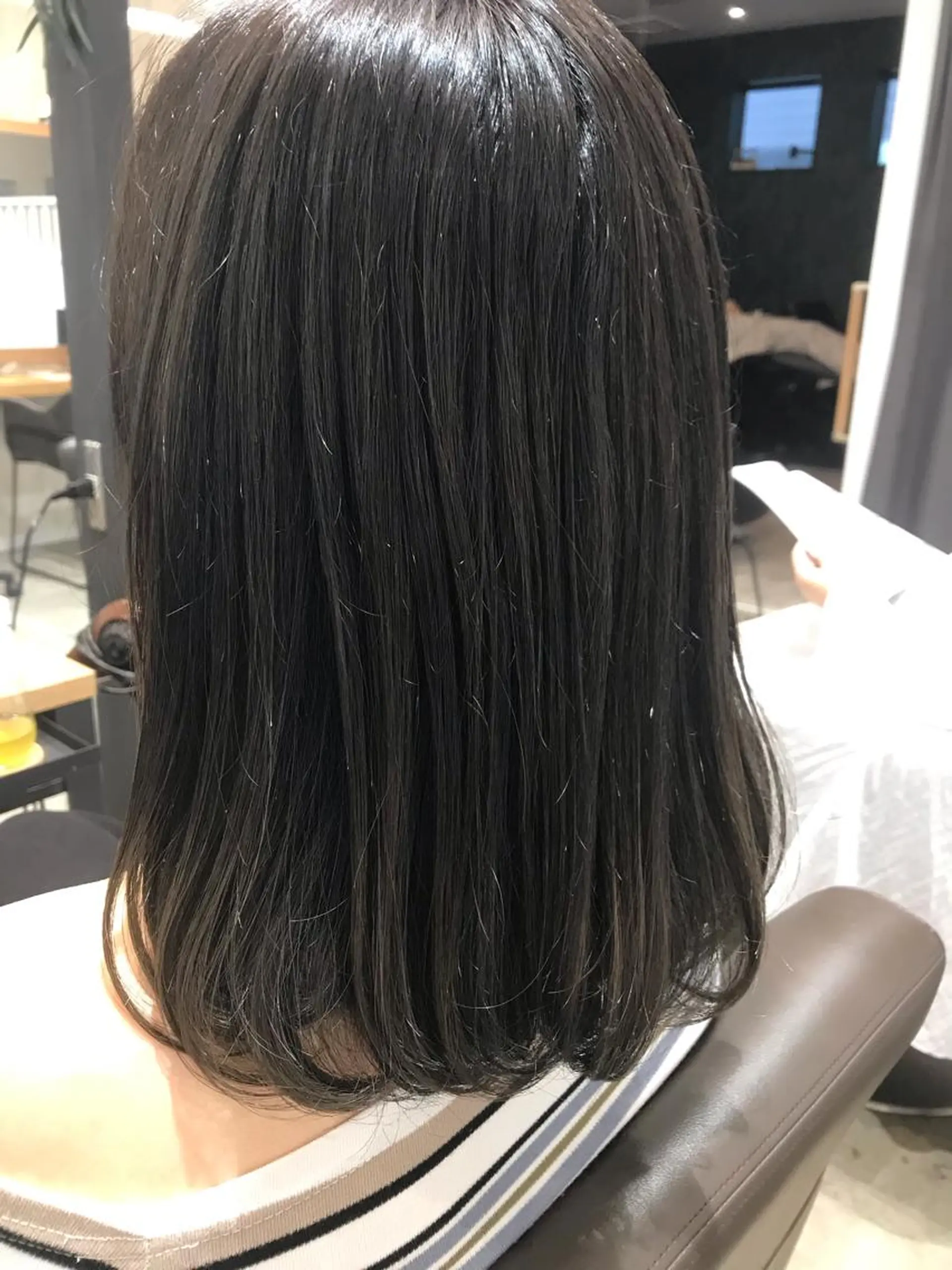 セミロング アッシュ アッシュグレー ヘアカラー 縮毛矯正 COSTAEST加藤 まり子🪴のヘアスタイル