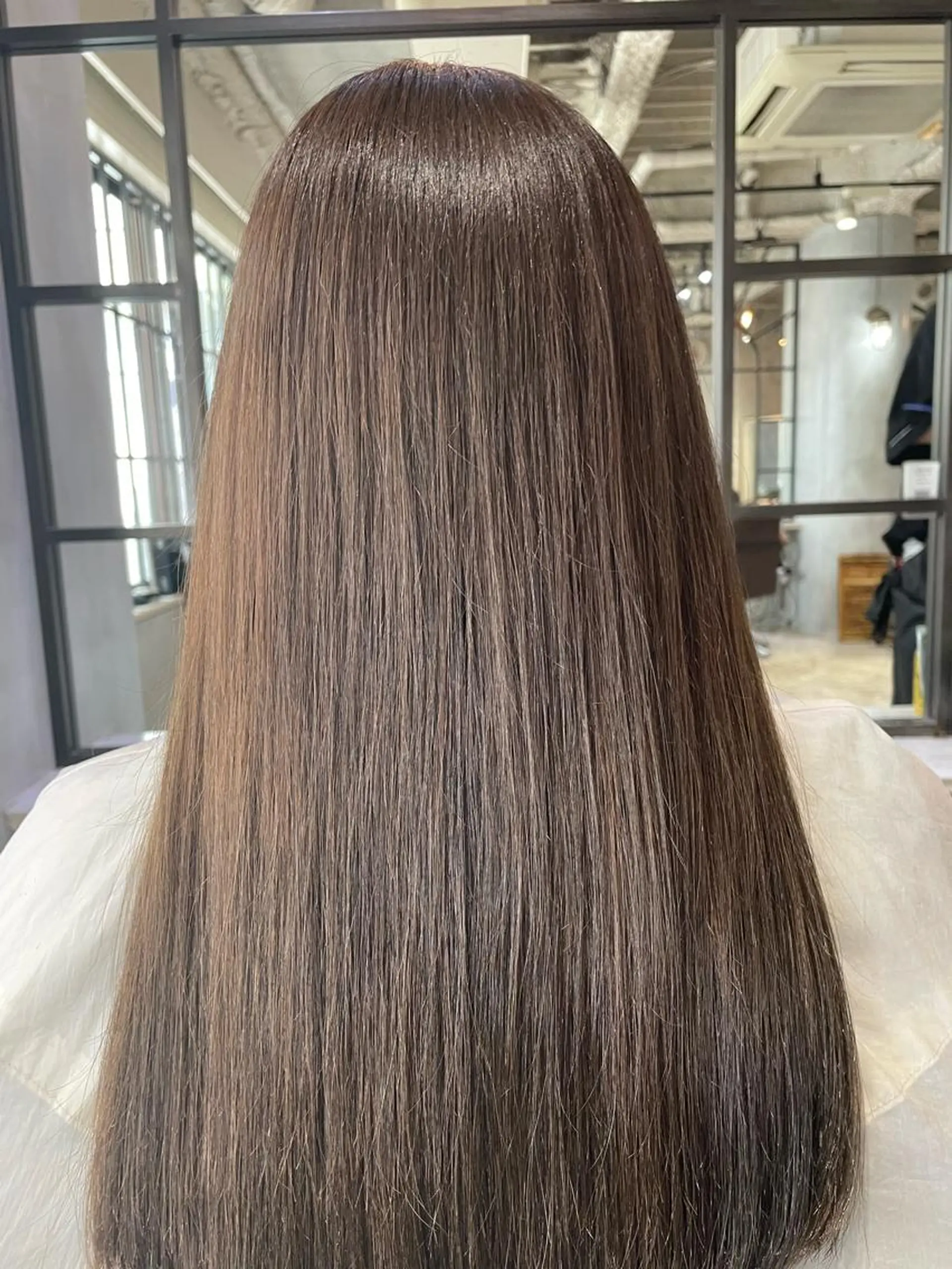 ロング カラー ベージュカラー オリーブベージュ hair&make Charumante銀座所属・マンツーマン 髪質改善　工藤のヘアスタイル