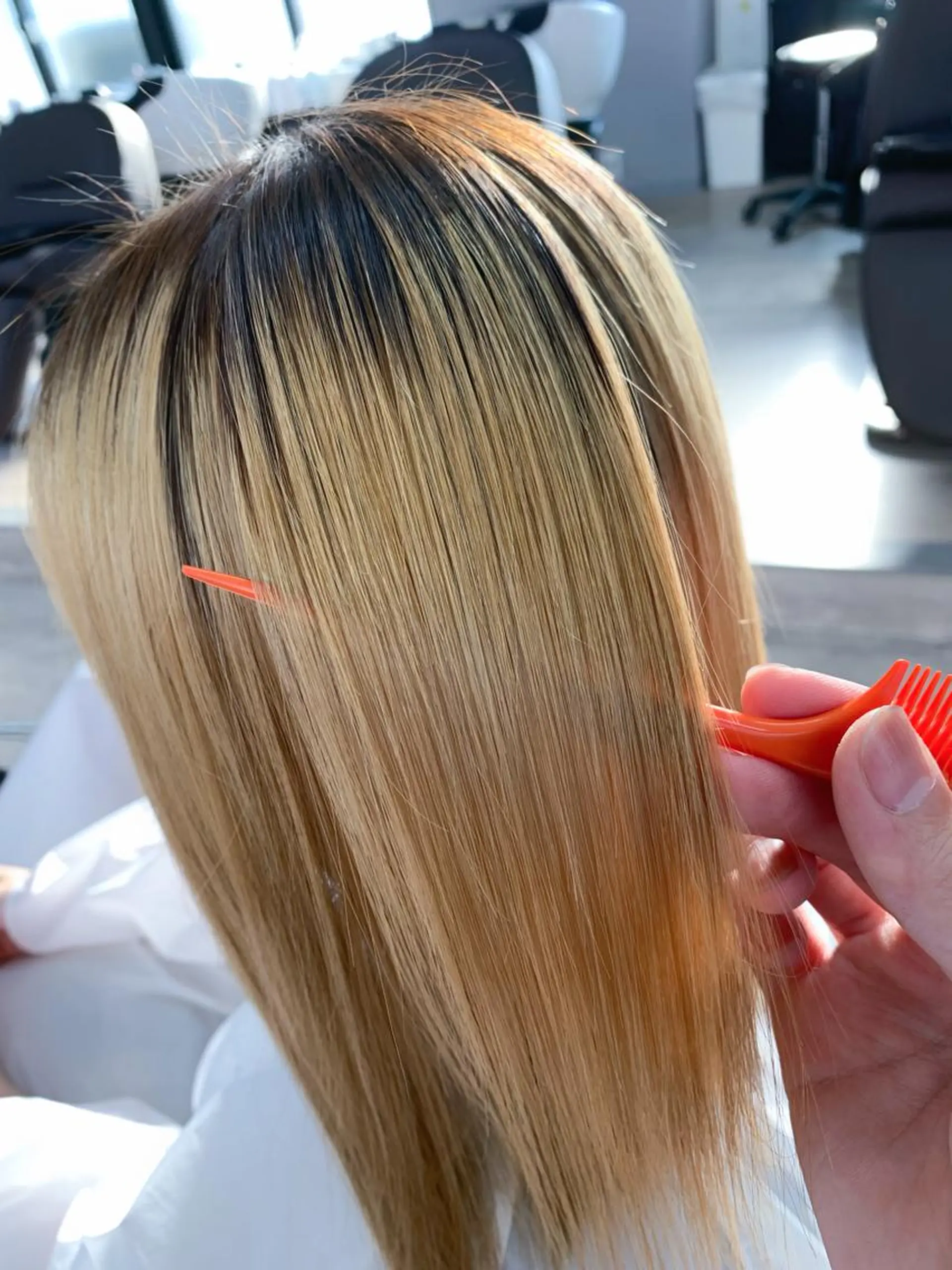 ミディアム カット 縮毛矯正 トリートメント 🥇近藤 恭輔🥇 Recharme新保のヘアスタイル