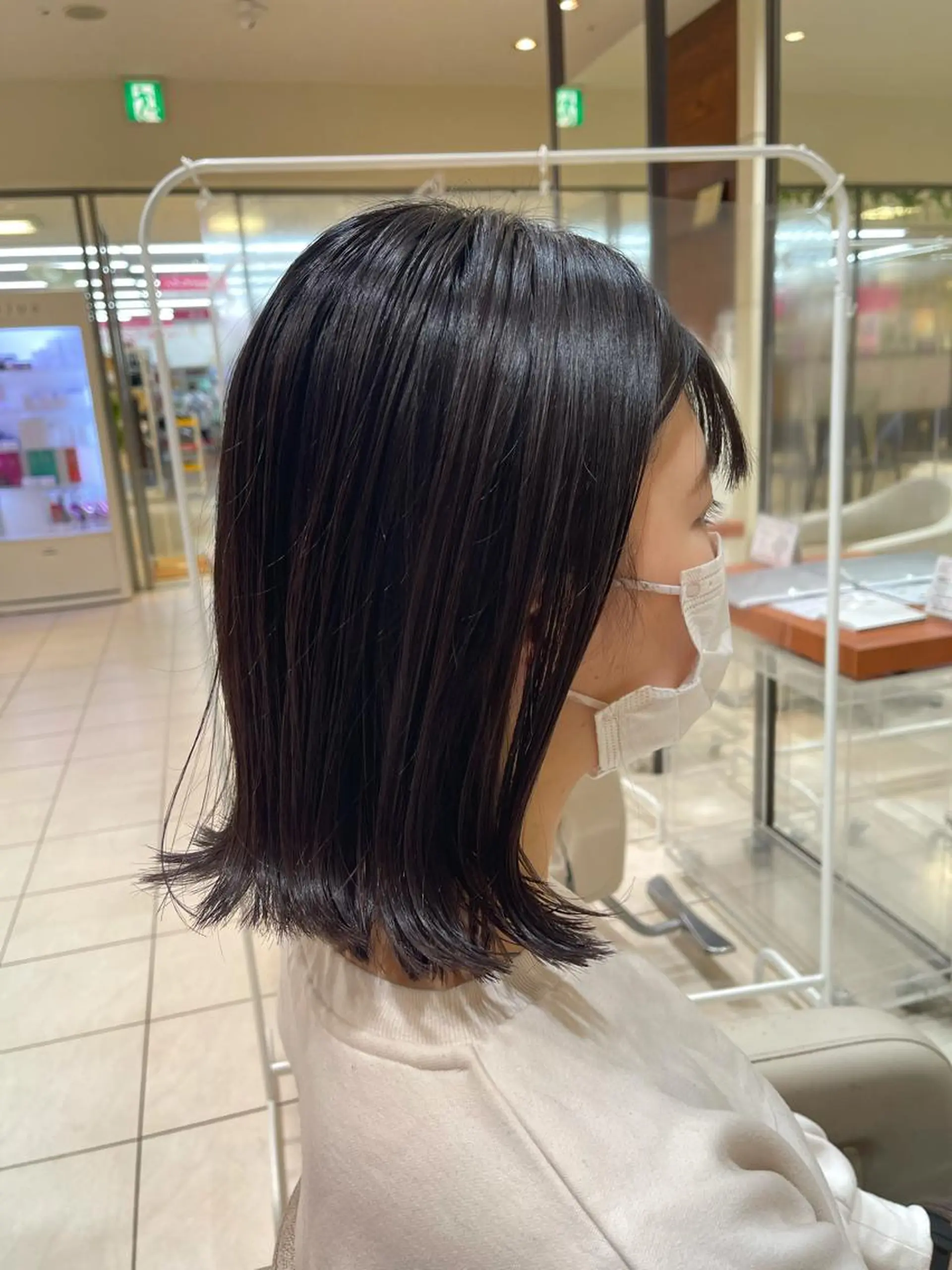 ミディアム カラー ベージュカラー 黒髪 ブルーカラー ブルーブラック カネヒラ リョウスケのヘアスタイル