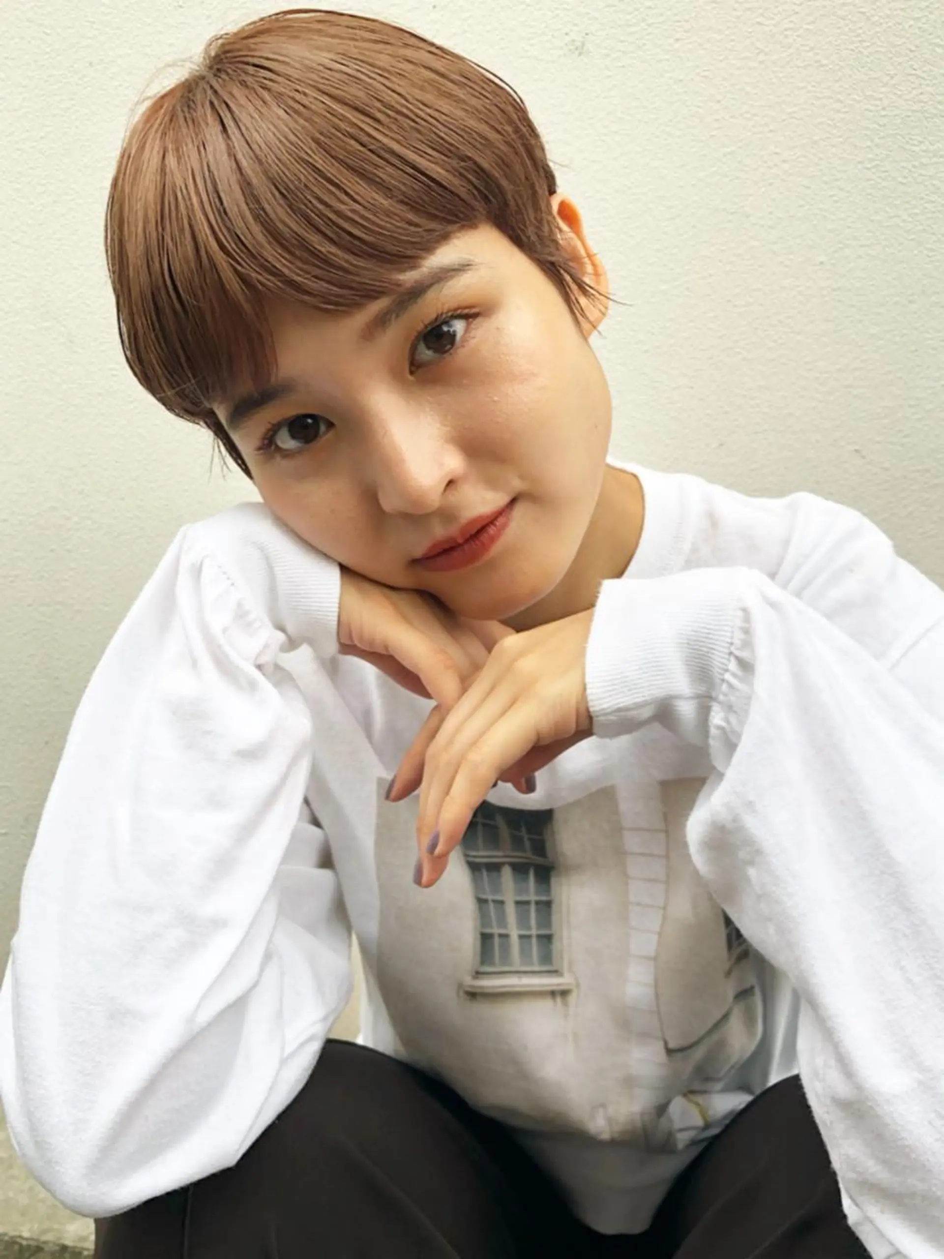 ミディアム カラー 坂田 友梨奈のヘアスタイル