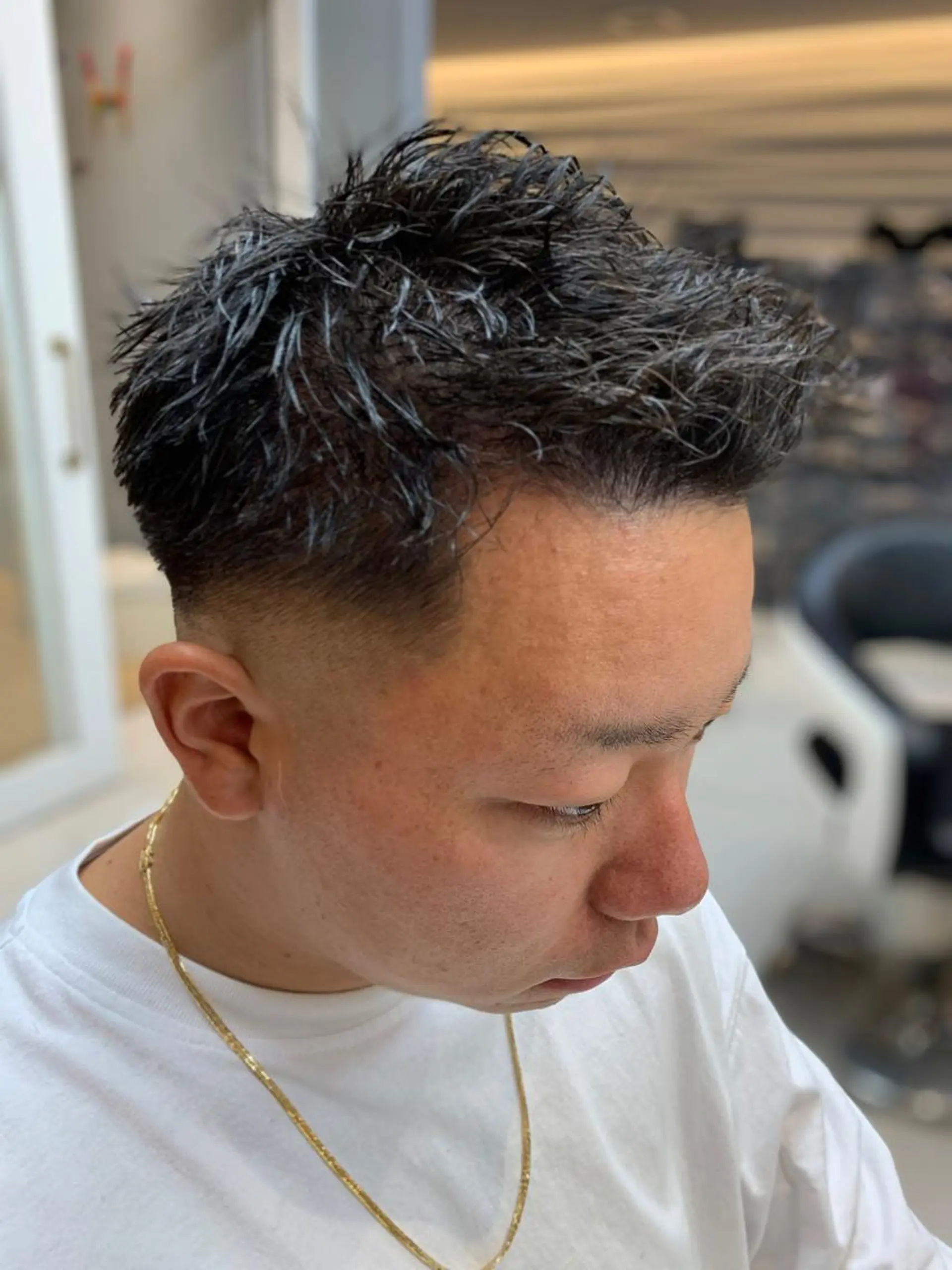 ショート パーマ メンズ メンズブリーチ フェードカット メンズパーマ 学生（メンズ向け） スキンフェード L PLACE所属・L PLACE 丸山一希のヘアスタイル