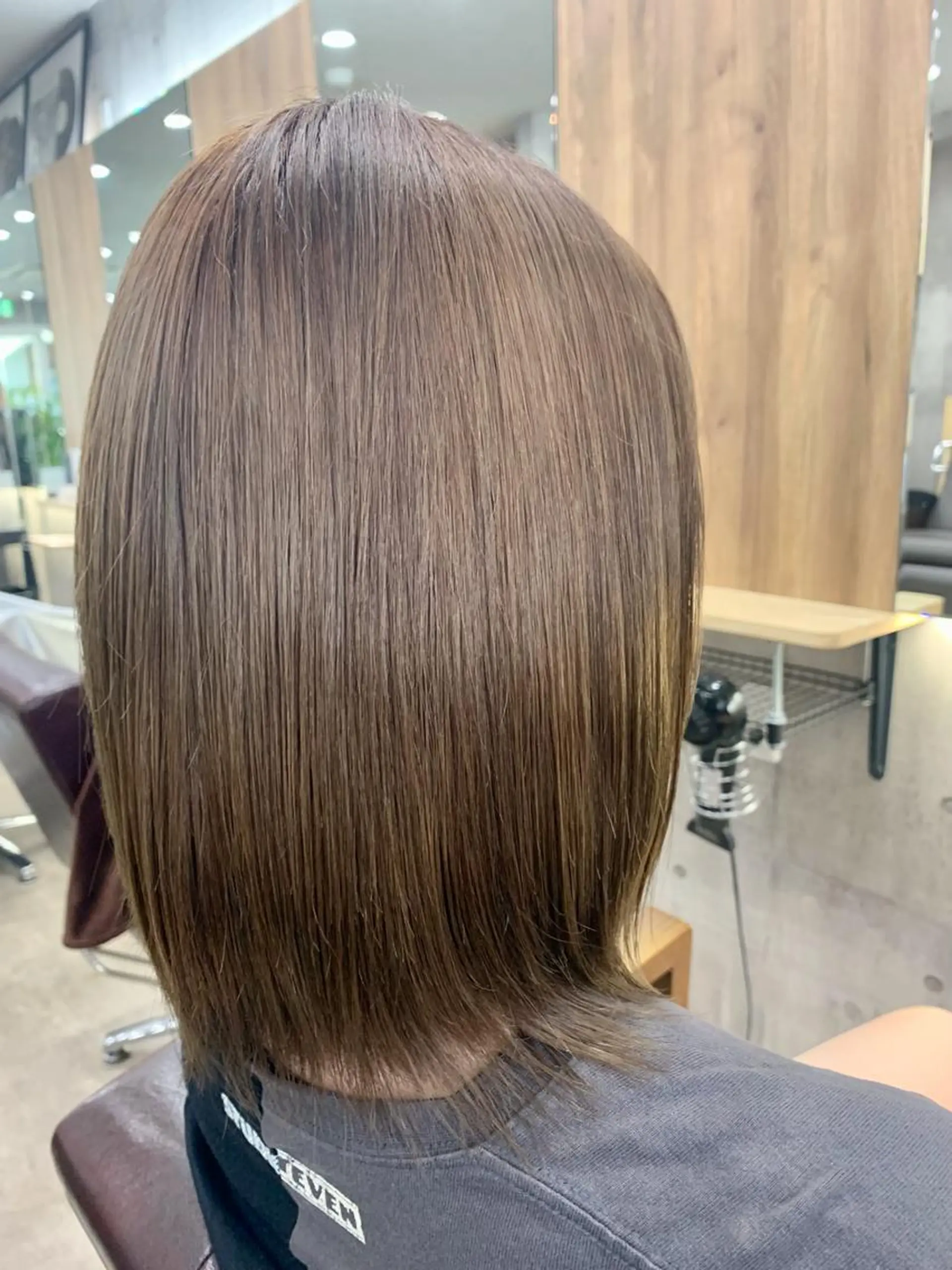 ミディアム カラー バレイヤージュ ベージュカラー ブリーチ ケアブリーチ ダブルカラー ヘアカラー hair salon mementoのヘアスタイル