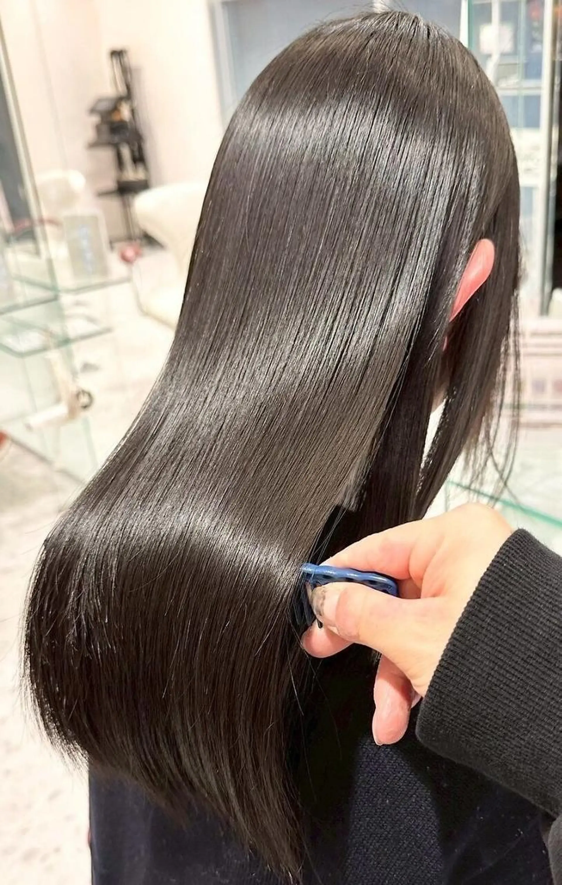 セミロング 縮毛矯正 大川 有香のヘアスタイル
