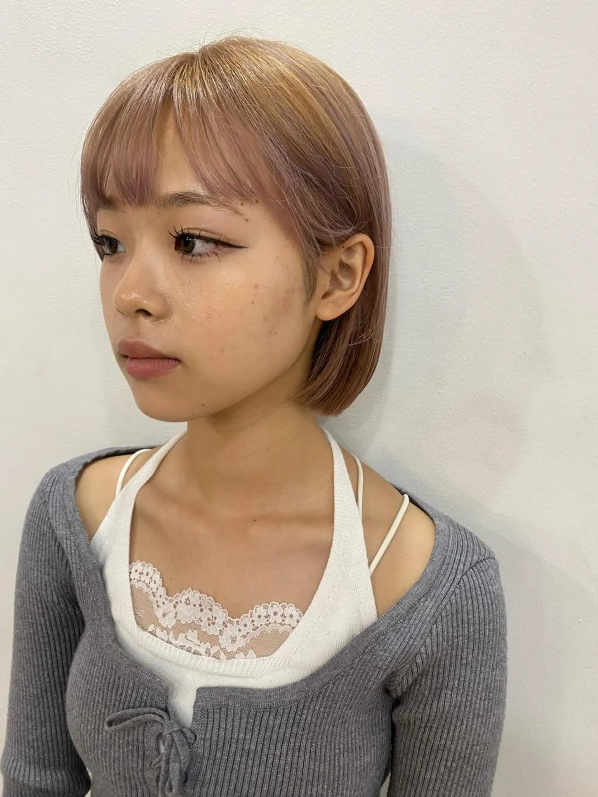 ショート カラー パーマ ヘアアレンジ kame🤍 韓国ヘア🇰🇷🖤のヘアスタイル