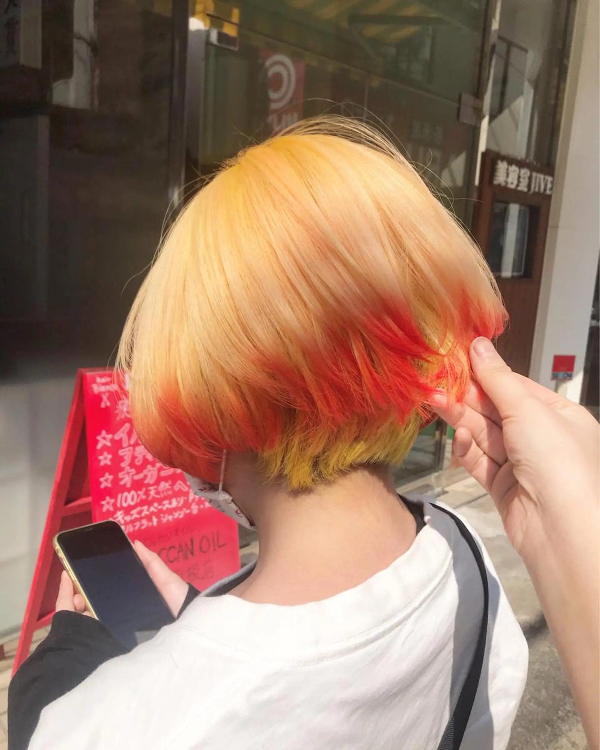 ショート カラー uru"所属・uru" すずきさゆりのヘアスタイル