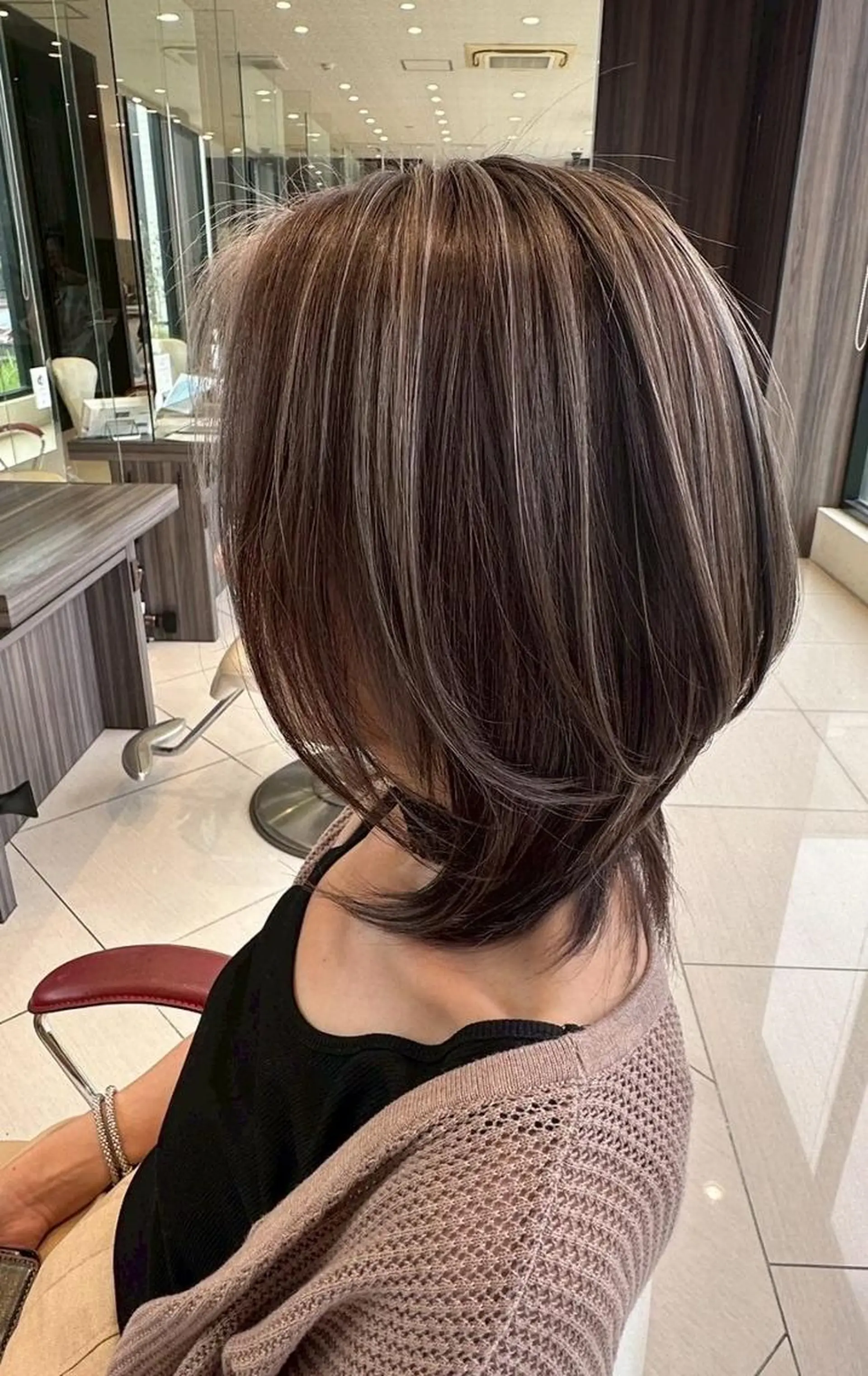 ミディアム ヘアカラー 大川 有香のヘアスタイル