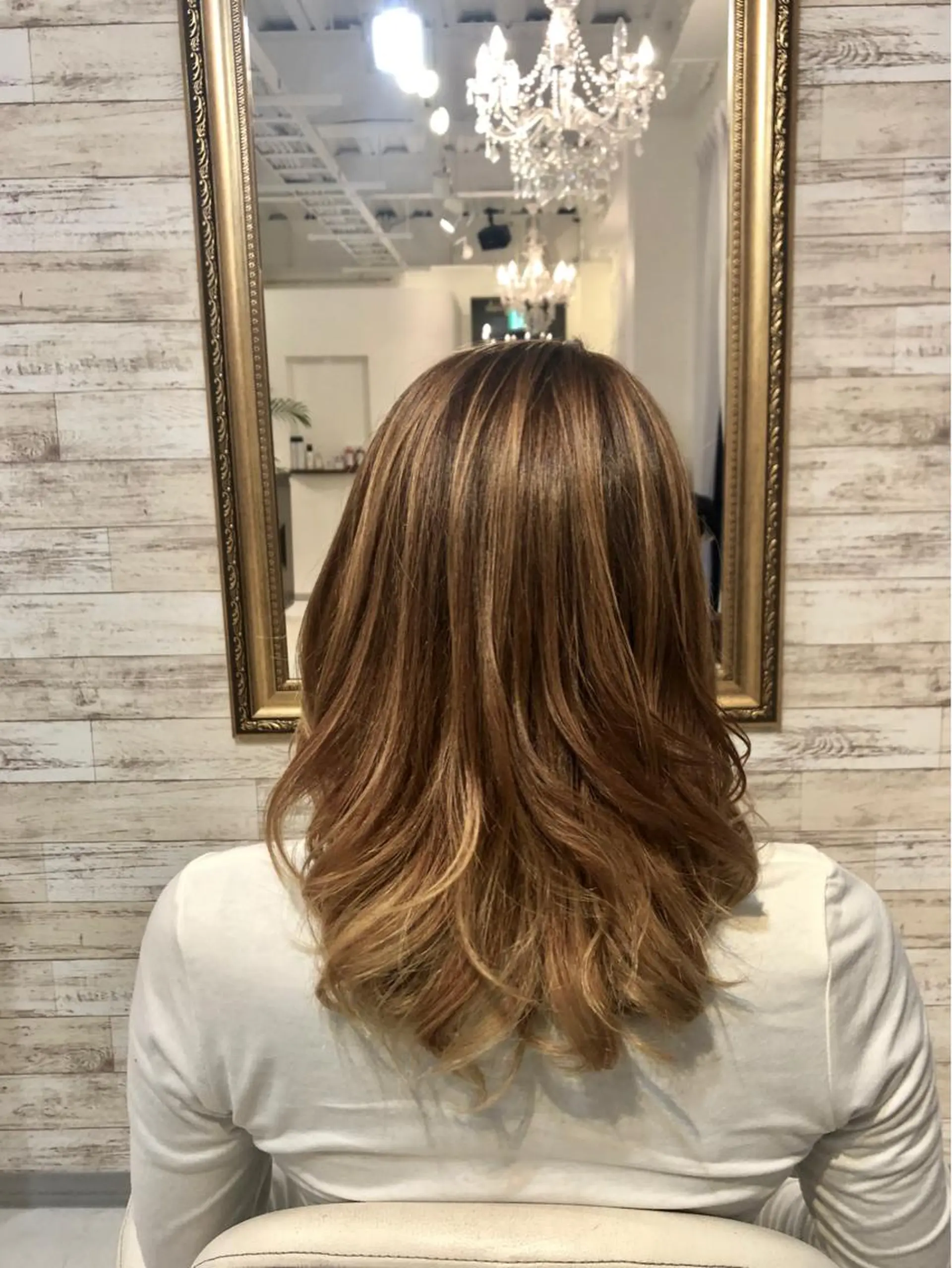 ミディアム カラー アッシュ カット ヘアカラー トリートメント MARDI GRAS 蘭丸のヘアスタイル