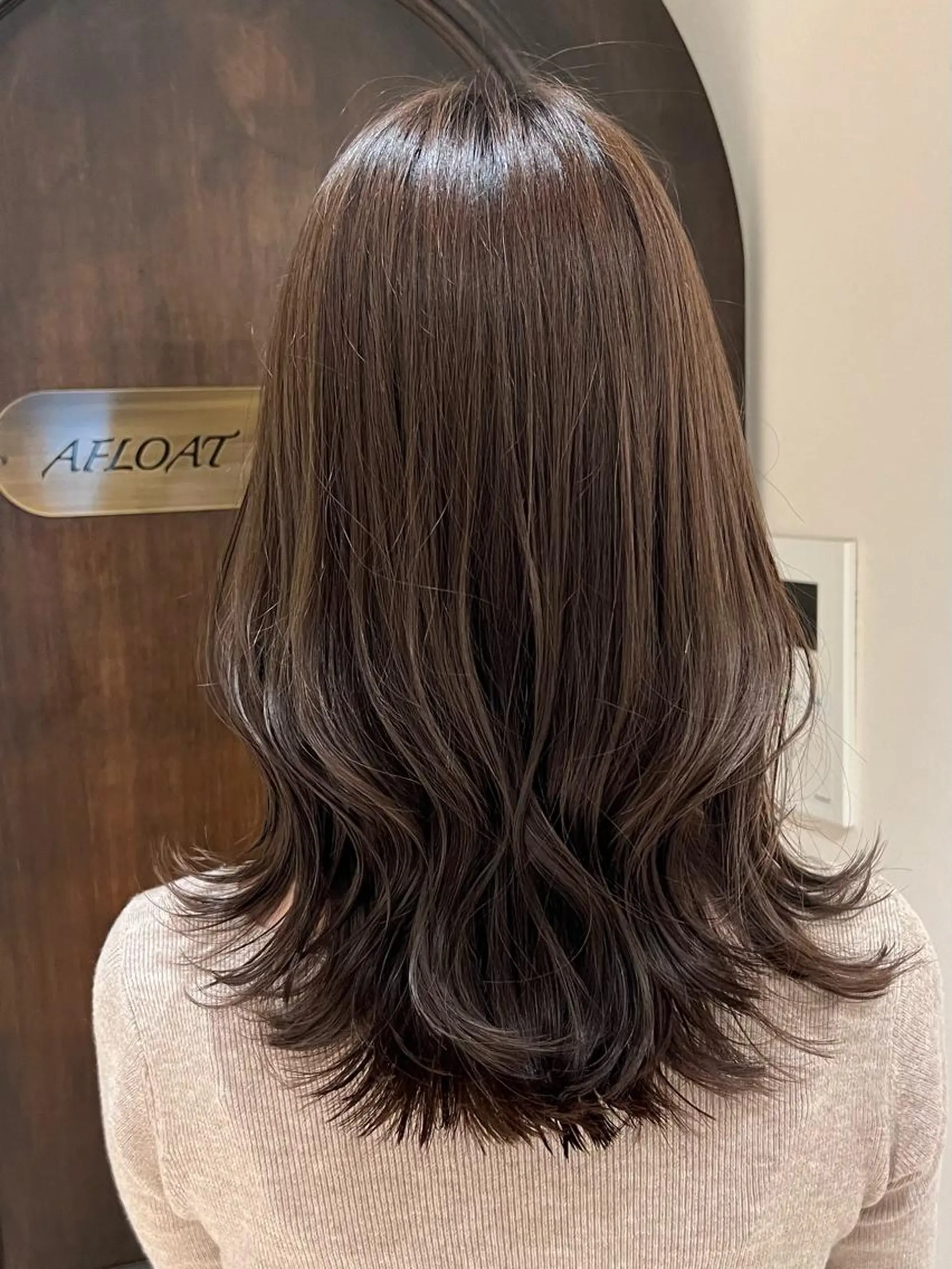 ミディアム くびれヘア 髪質改善 縮毛矯正 カット ヘアカラー トリートメント 🧡くびれヘア/前髪 顔周り🧡久原結衣のヘアスタイル