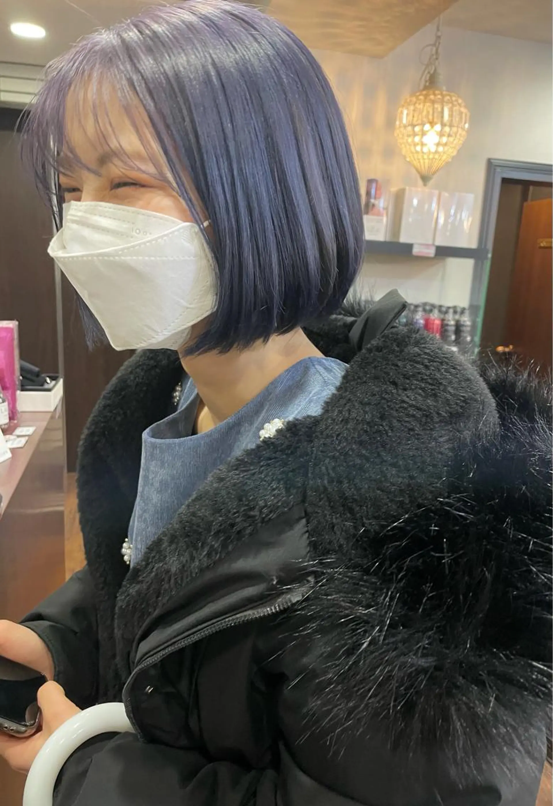 ショート カラー レイヤーカット、 大人可愛い　中村美羅のヘアスタイル