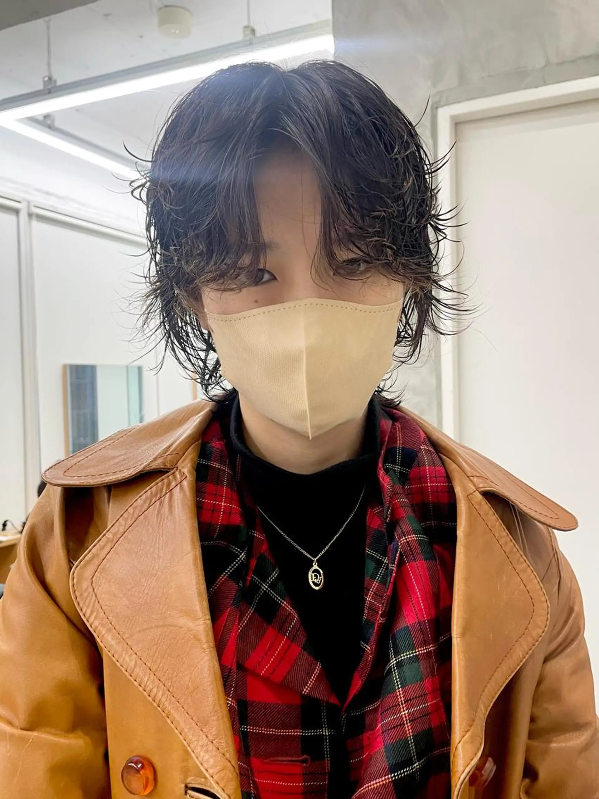 ショート カラー パーマ ヘアアレンジ メンズ メンズバレイヤージュ メンズブリーチ センターパート フェードカット メンズハイライト ハイトーン/レイヤー 🌸さくらのヘアスタイル