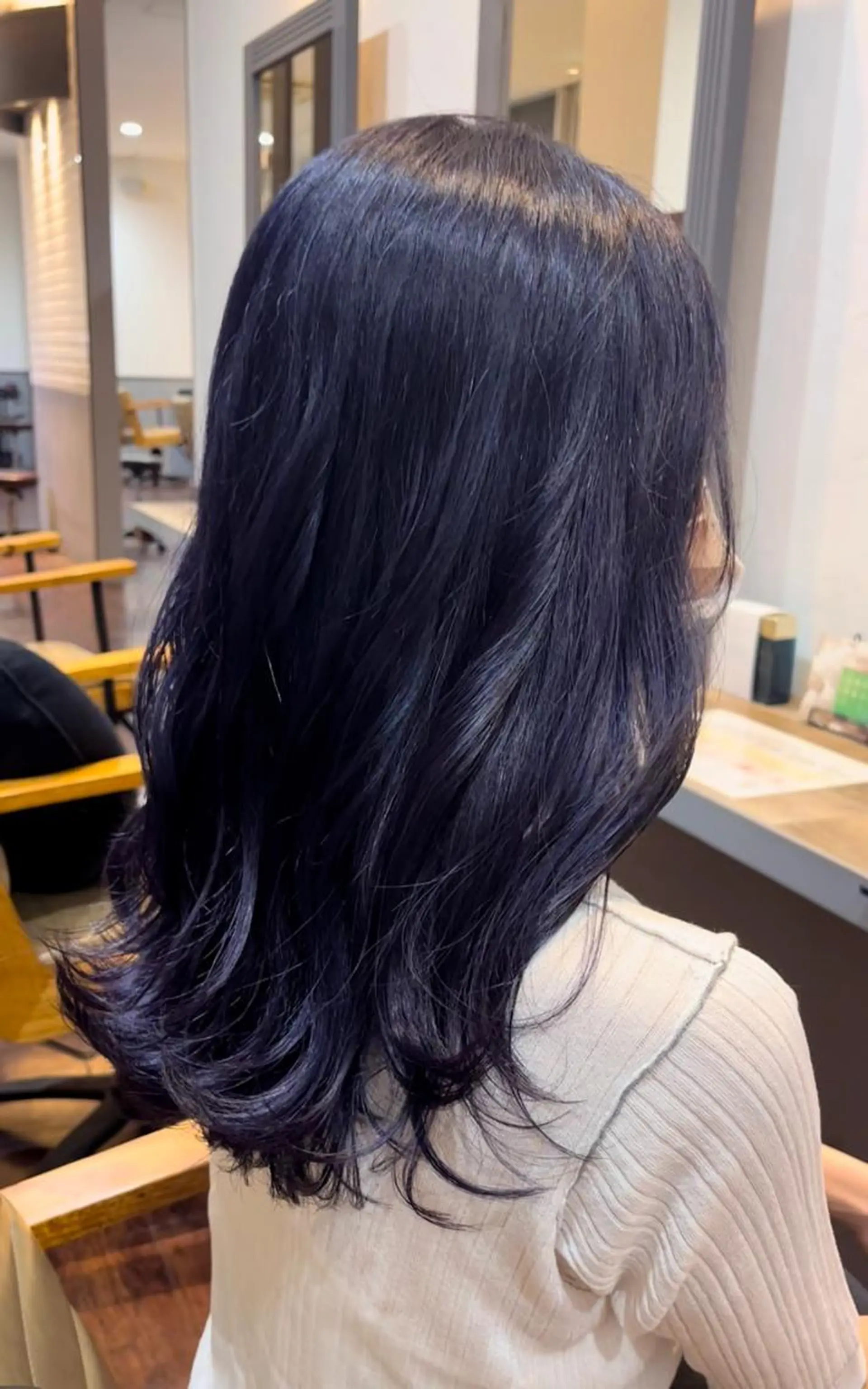 カラー ブルーカラー ブルーバイオレット バイオレットカラー any所属・髙橋 愛実のヘアスタイル