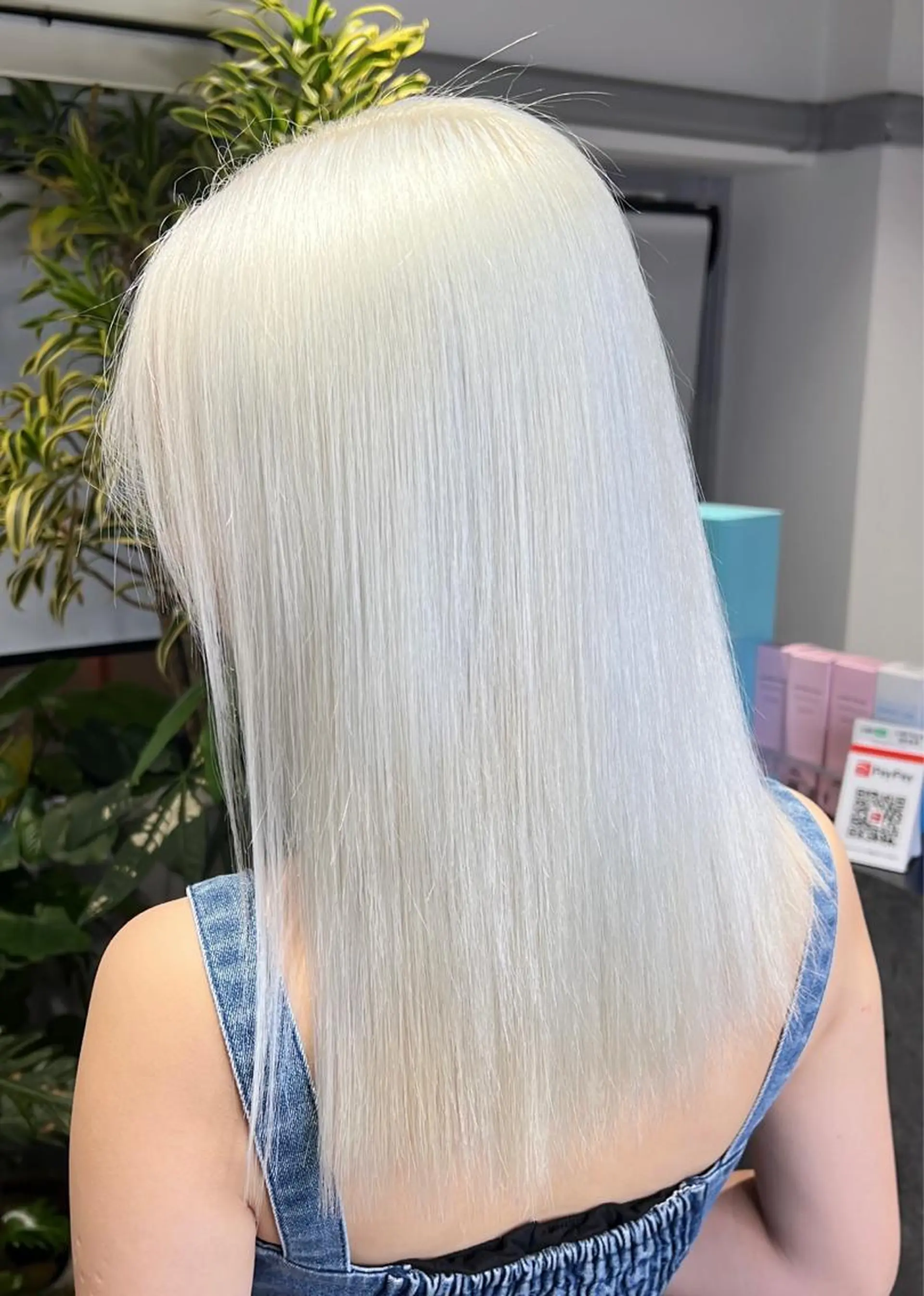 ミディアム カラー mimiiy梅田 中崎町ハイトーンのヘアスタイル