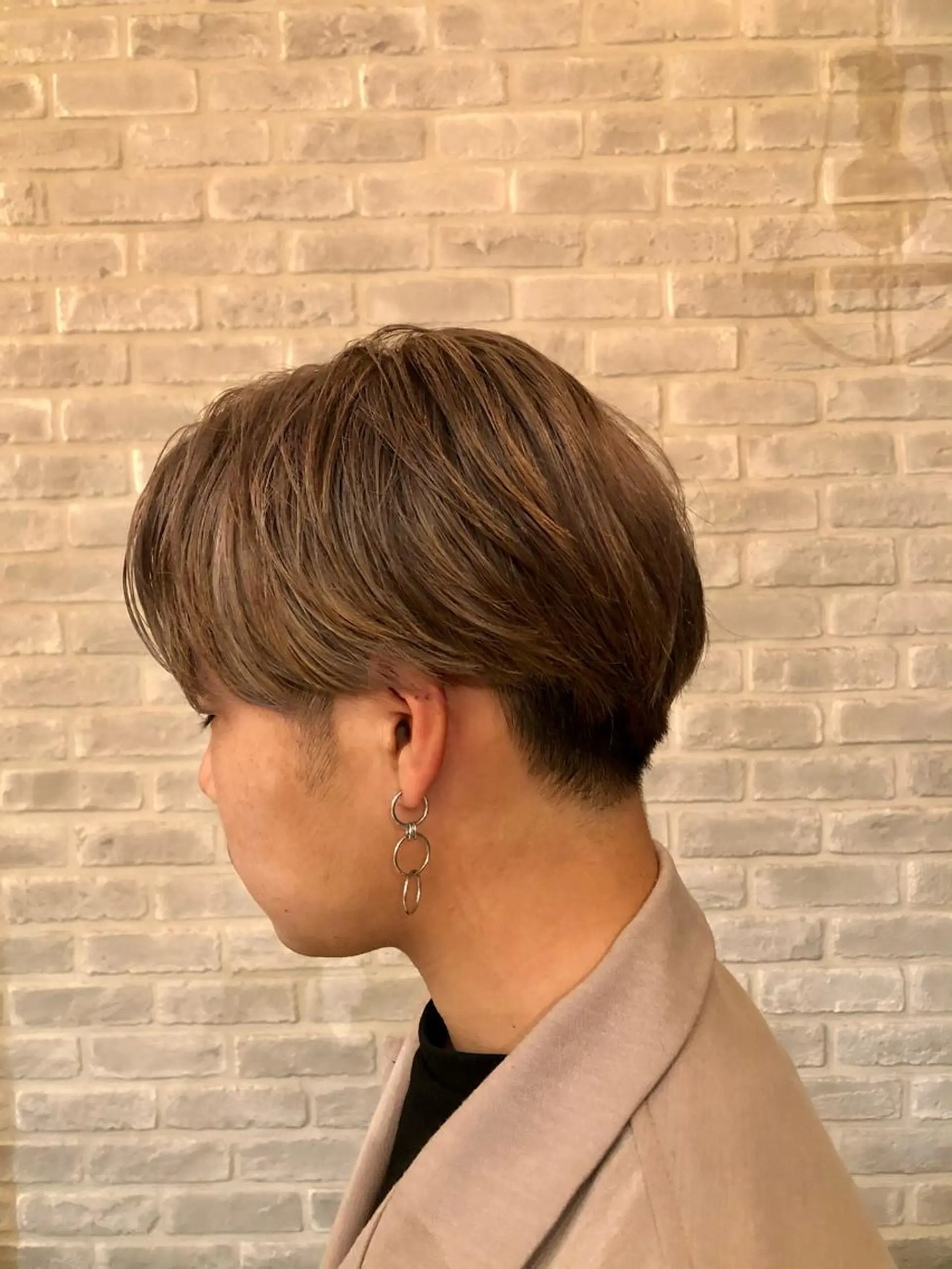 ショート カラー メンズ ベージュカラー ラベンダーカラー 若林 良のヘアスタイル