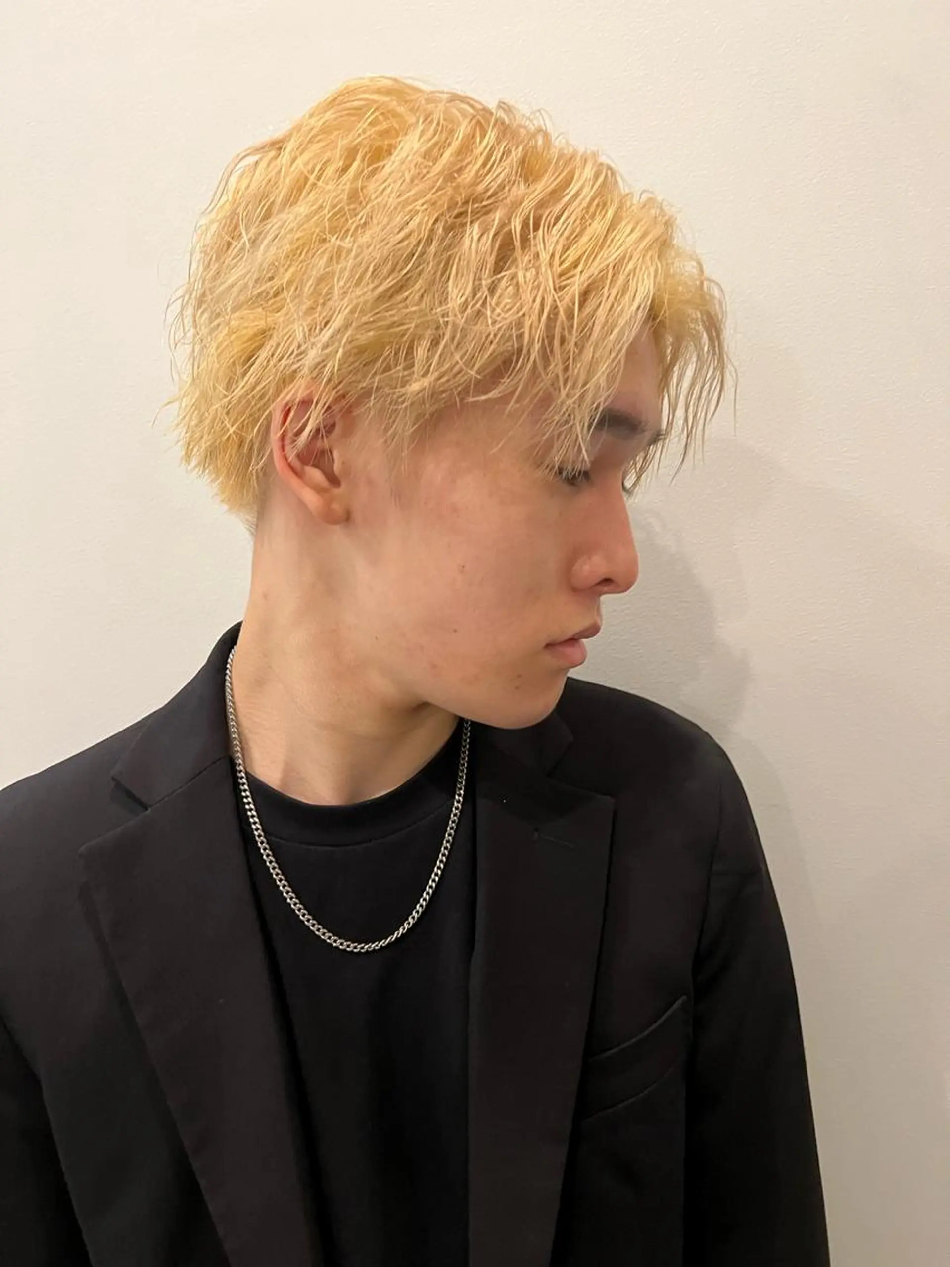 ショート カラー メンズ メンズブリーチ ブリーチ 抜きっぱなしブロンド 大阪メンズハイトーン /スパイキー/RAIのヘアスタイル