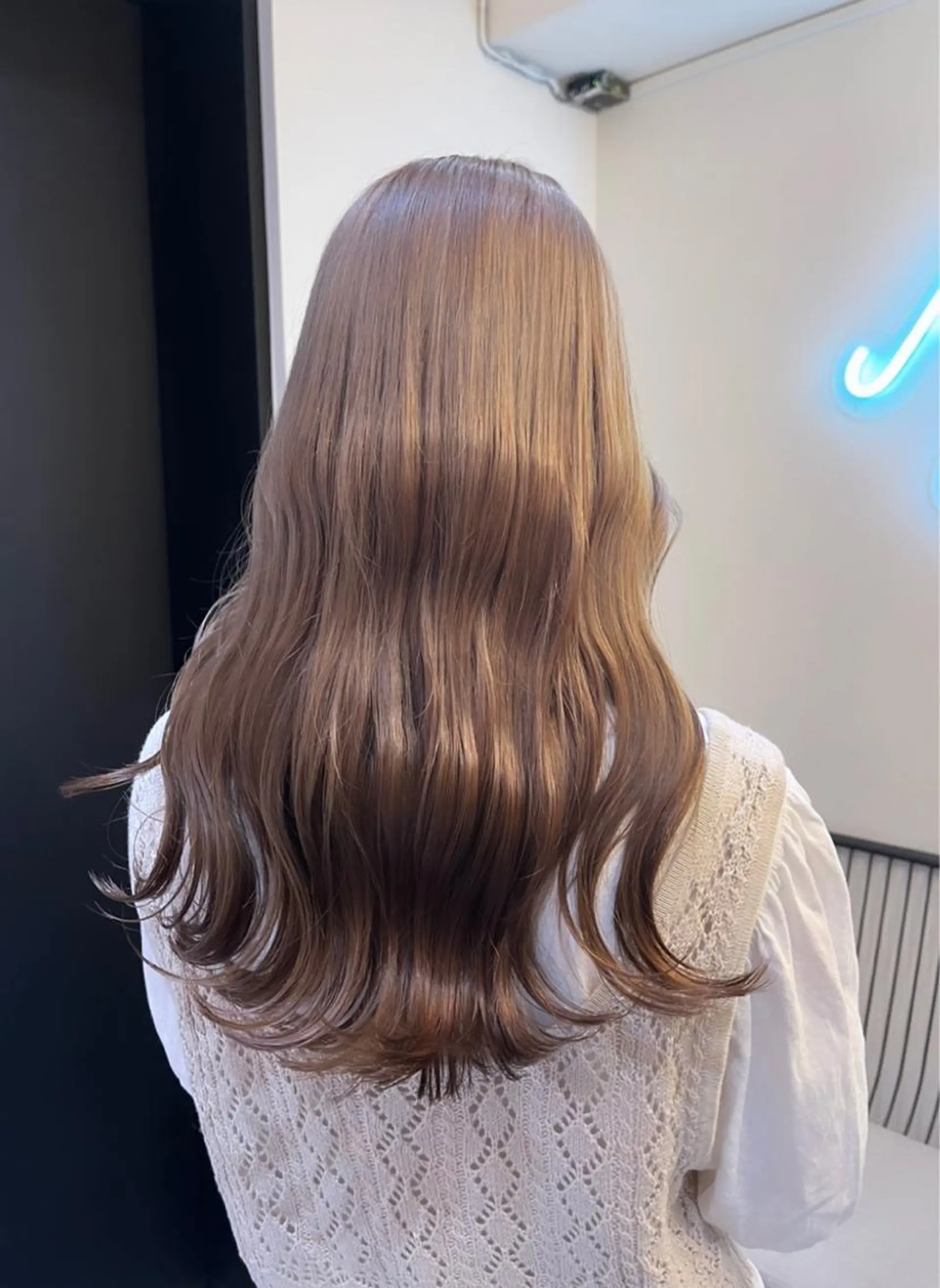 ロング カラー ヘアアレンジ ベージュカラー ミルクティーベージュ ヘアカラー ハイトーンヘアセット 🦋yuri🦋のヘアスタイル