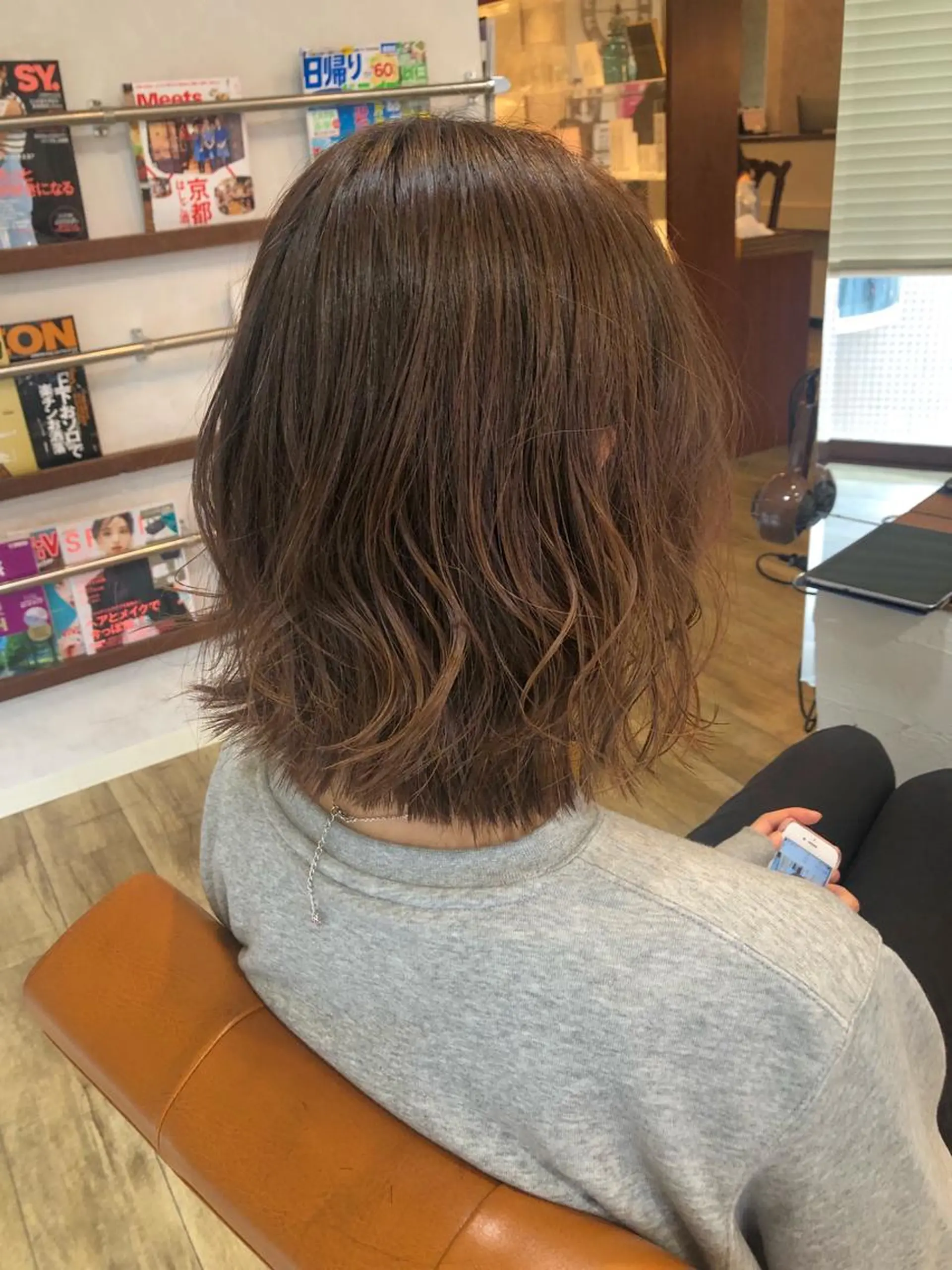 ミディアム カラー ハイライトカラー ボブ ハイライト 外ハネヘア カット ヘアカラー トリートメント Optima Hair所属・川本 あゆのヘアスタイル