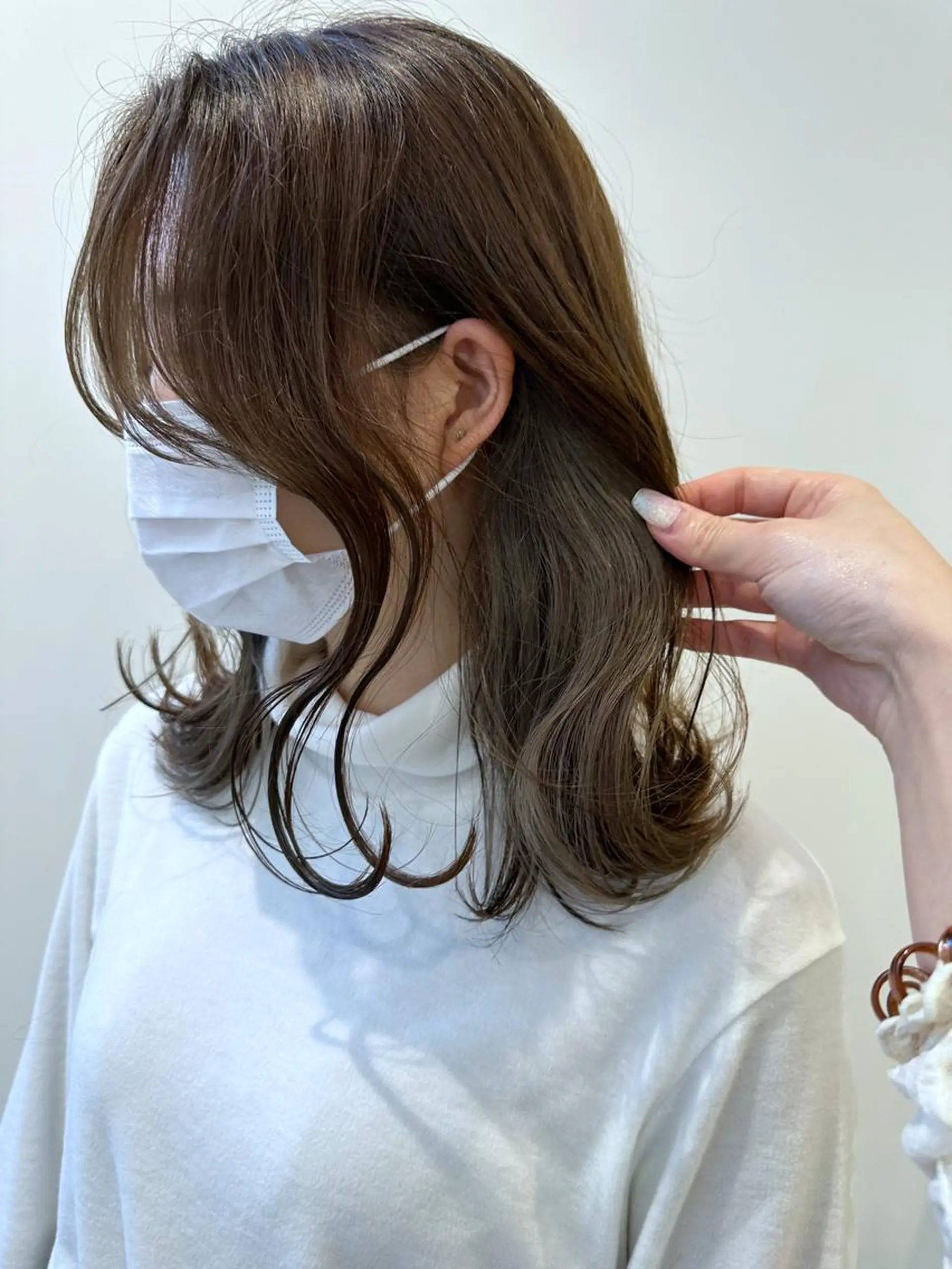 ミディアム カラー カット ヘアカラー ベージュ/インナー カラー🤍Rieのヘアスタイル