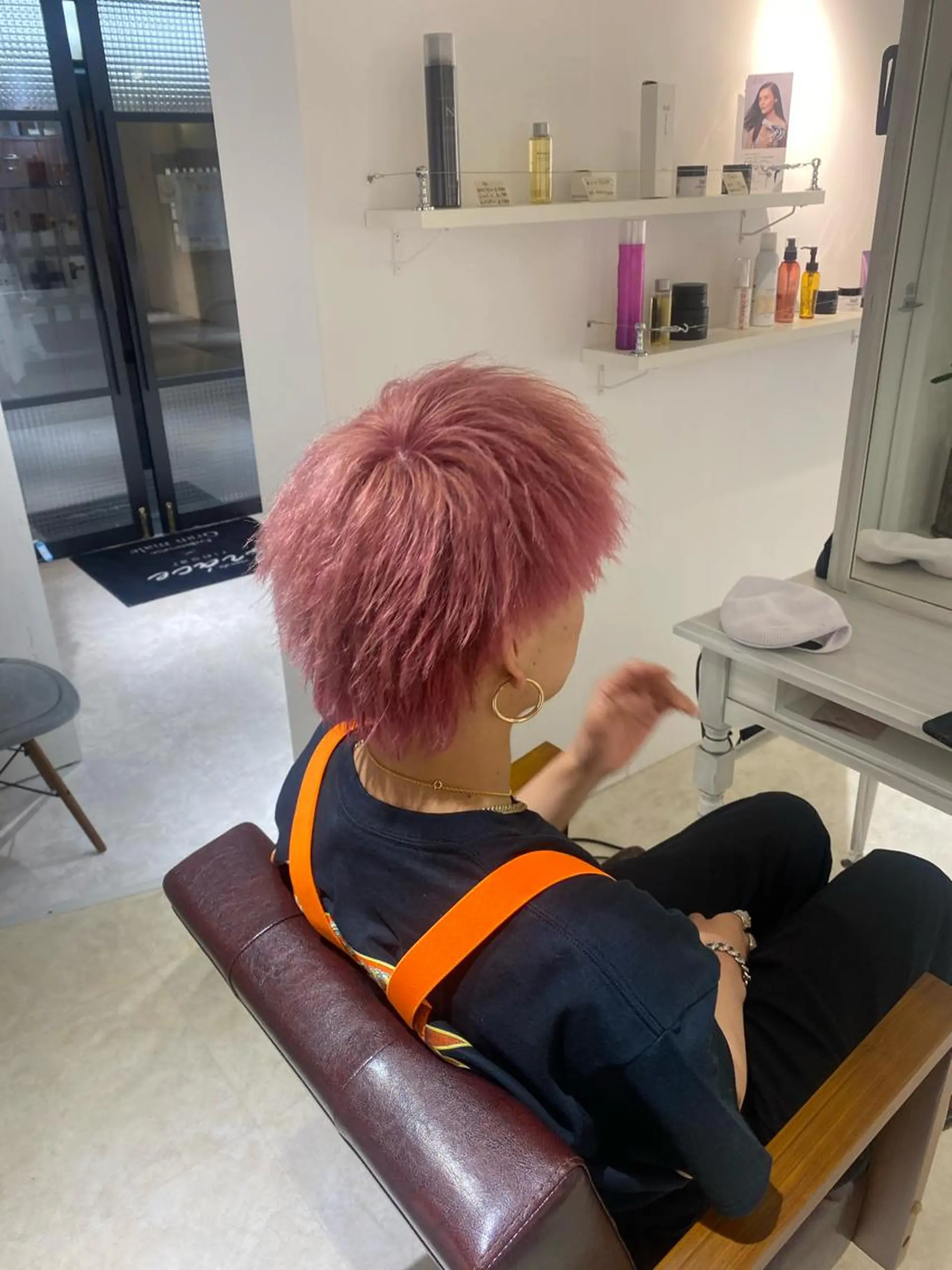 カラー ブリーチ ピンクカラー ヘアカラー 縮毛矯正とレイヤー /杉村凜汰郎のヘアスタイル