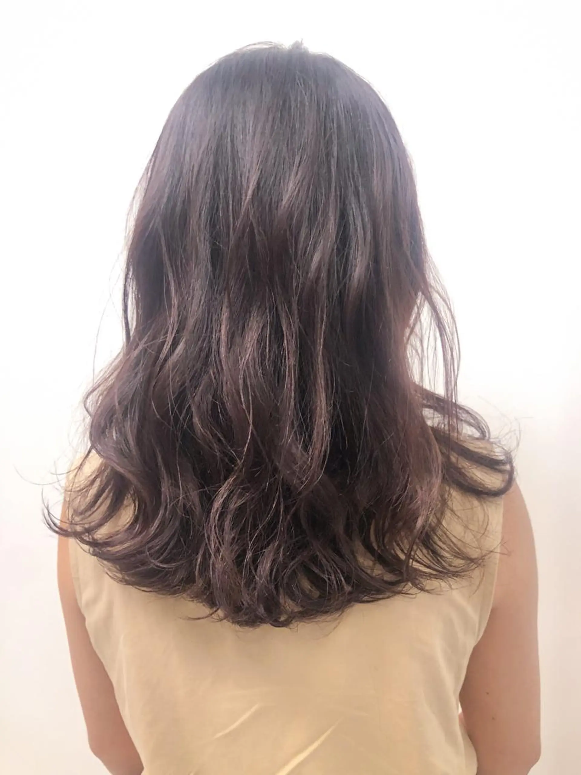 セミロング ピンクブラウン コトネ🫧 韓国風レイヤーカットのヘアスタイル