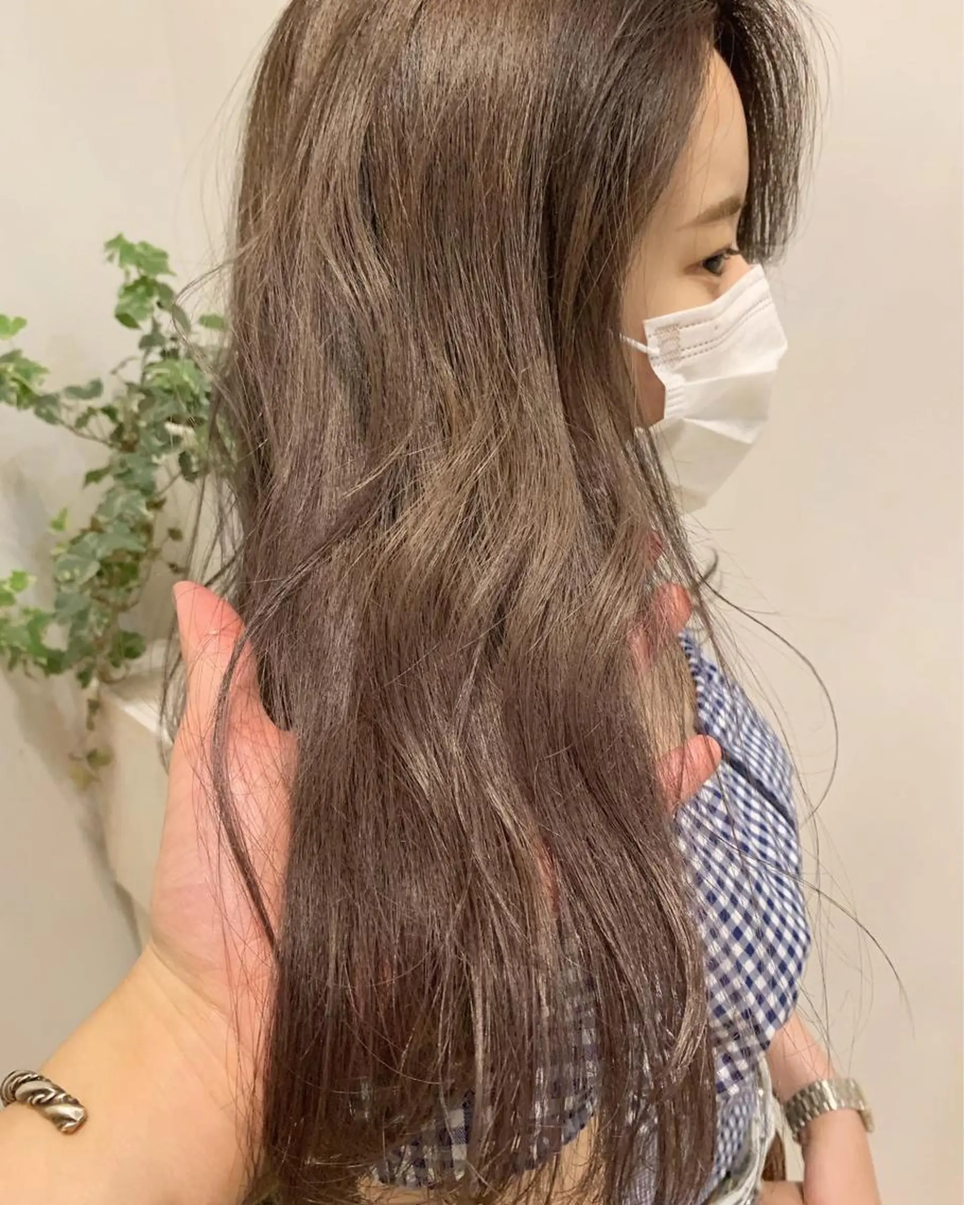 ロング カラー ViVIE所属・VIVIE天神 ブリーチのヘアスタイル