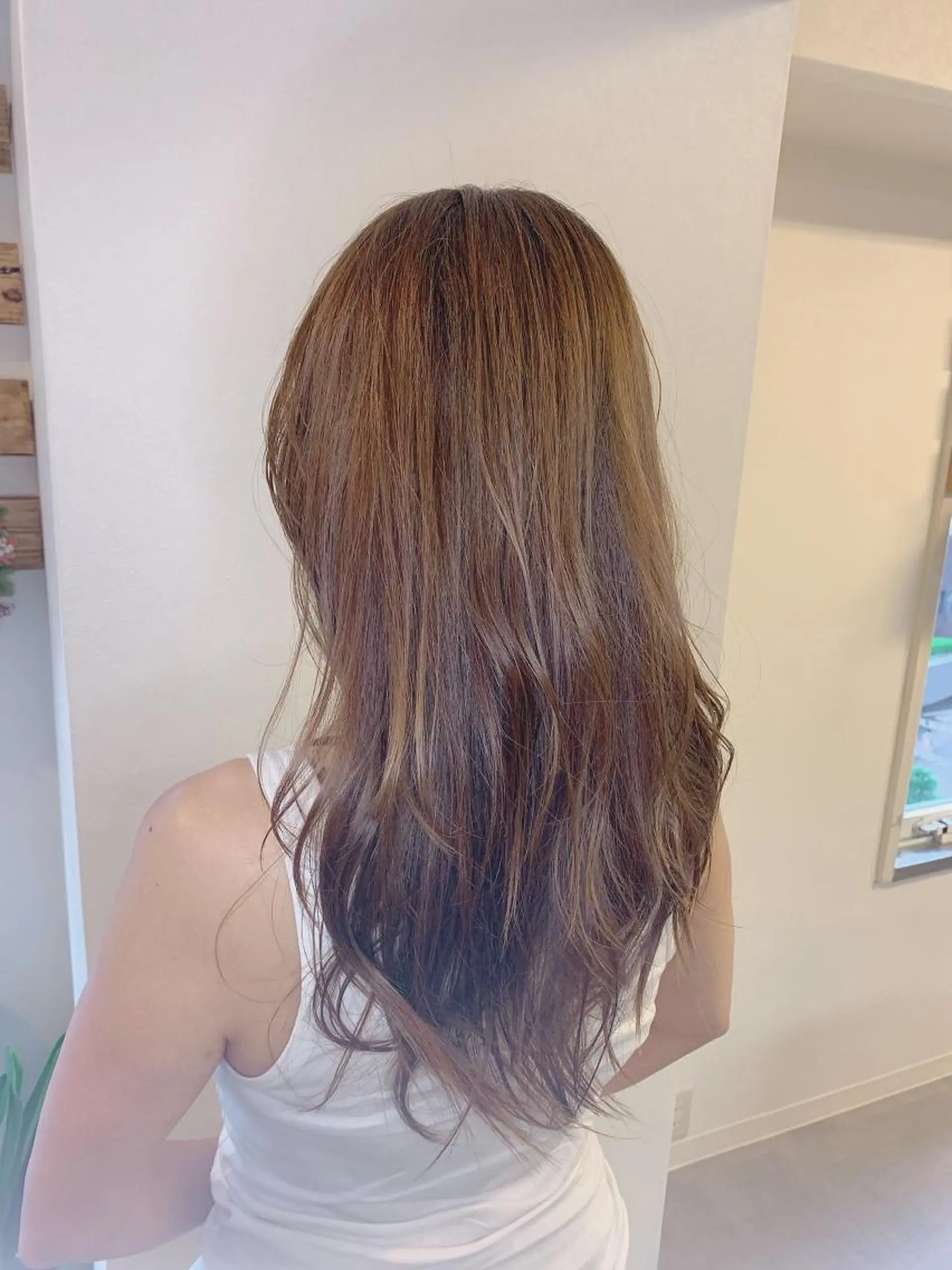 ロング カット ヘアカラー パーマ トリートメント ヘアセット 土井 貴司のヘアスタイル